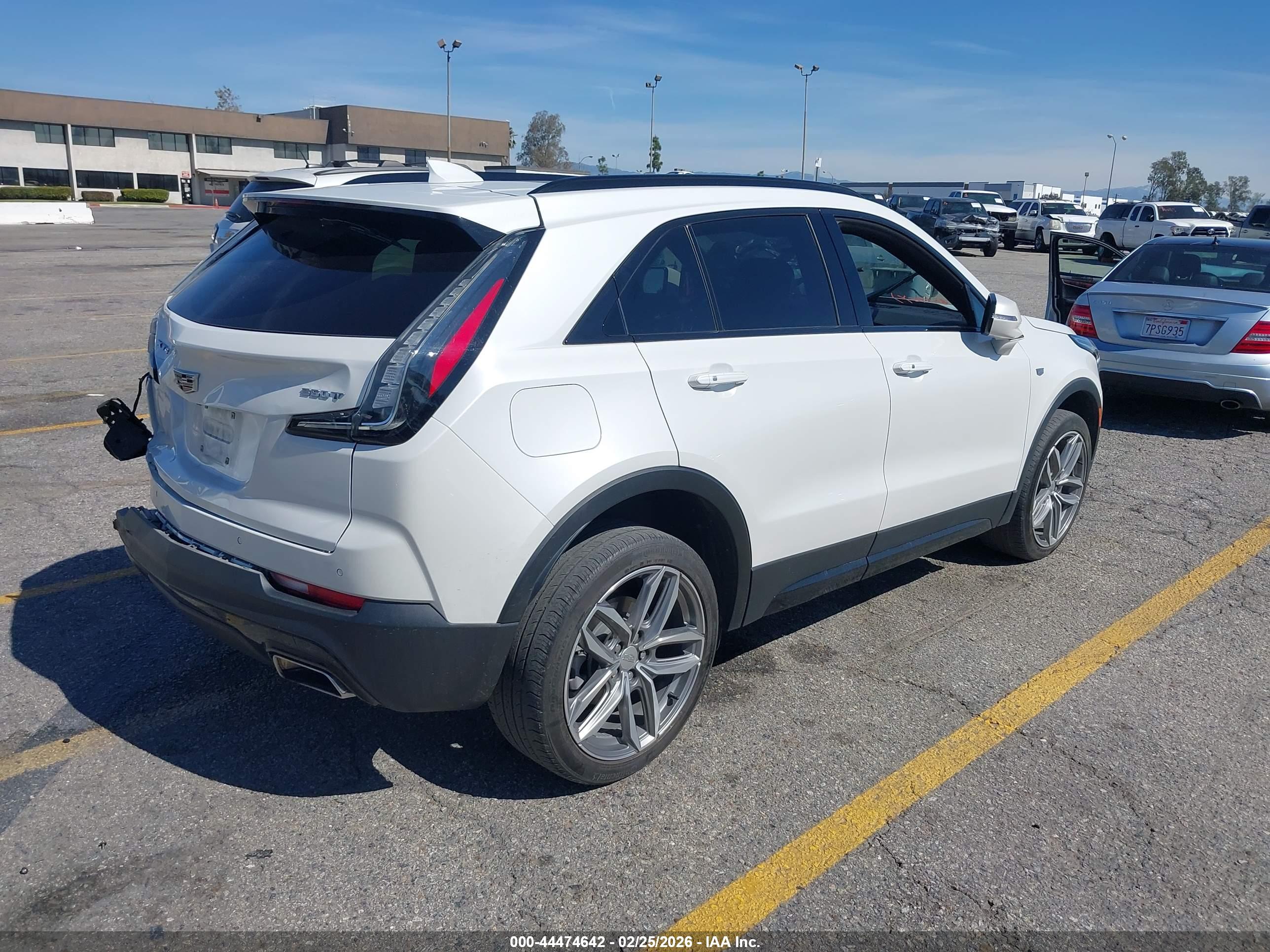 CADILLAC XT4 image 4