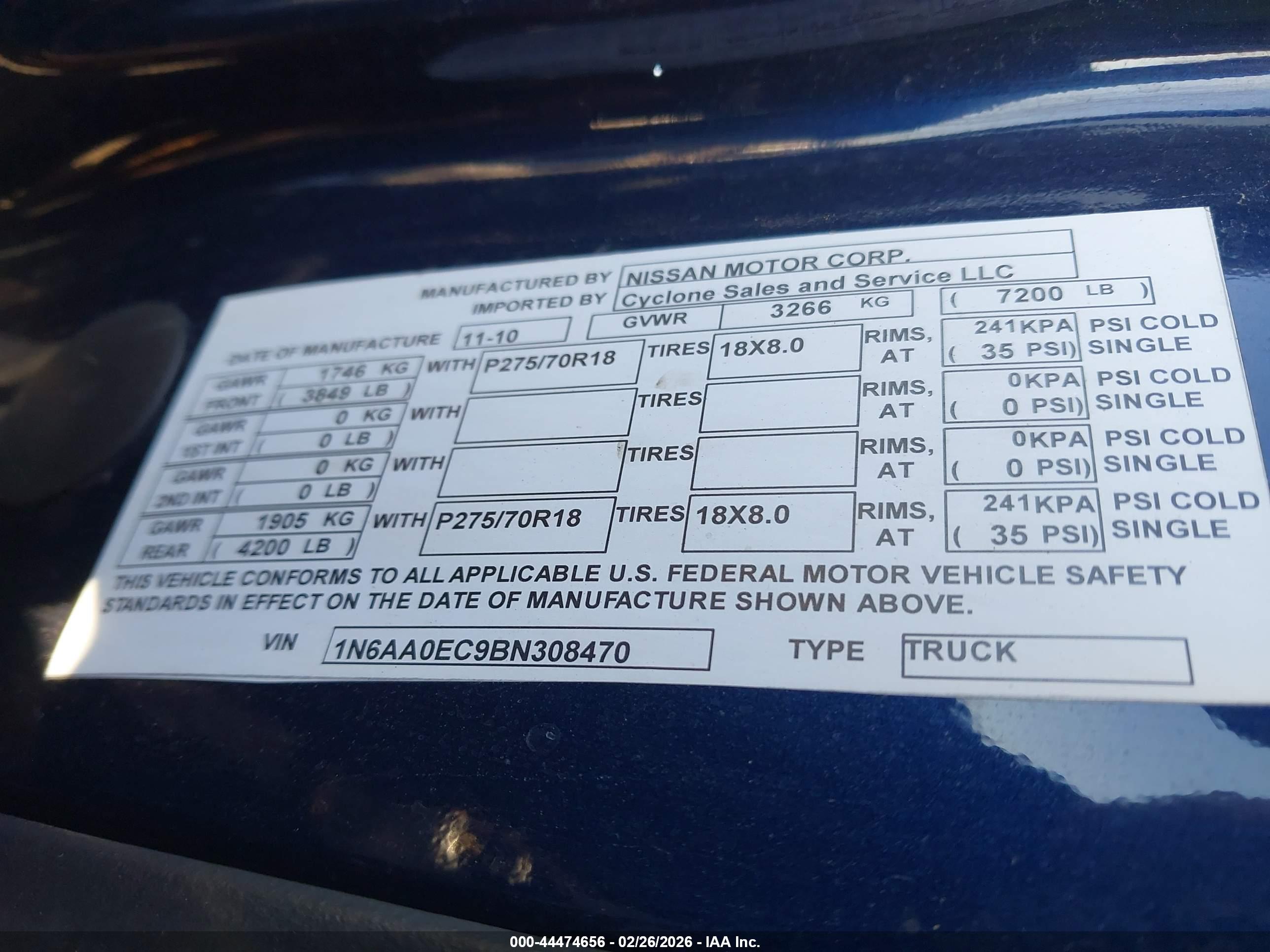 NISSAN TITAN image 9