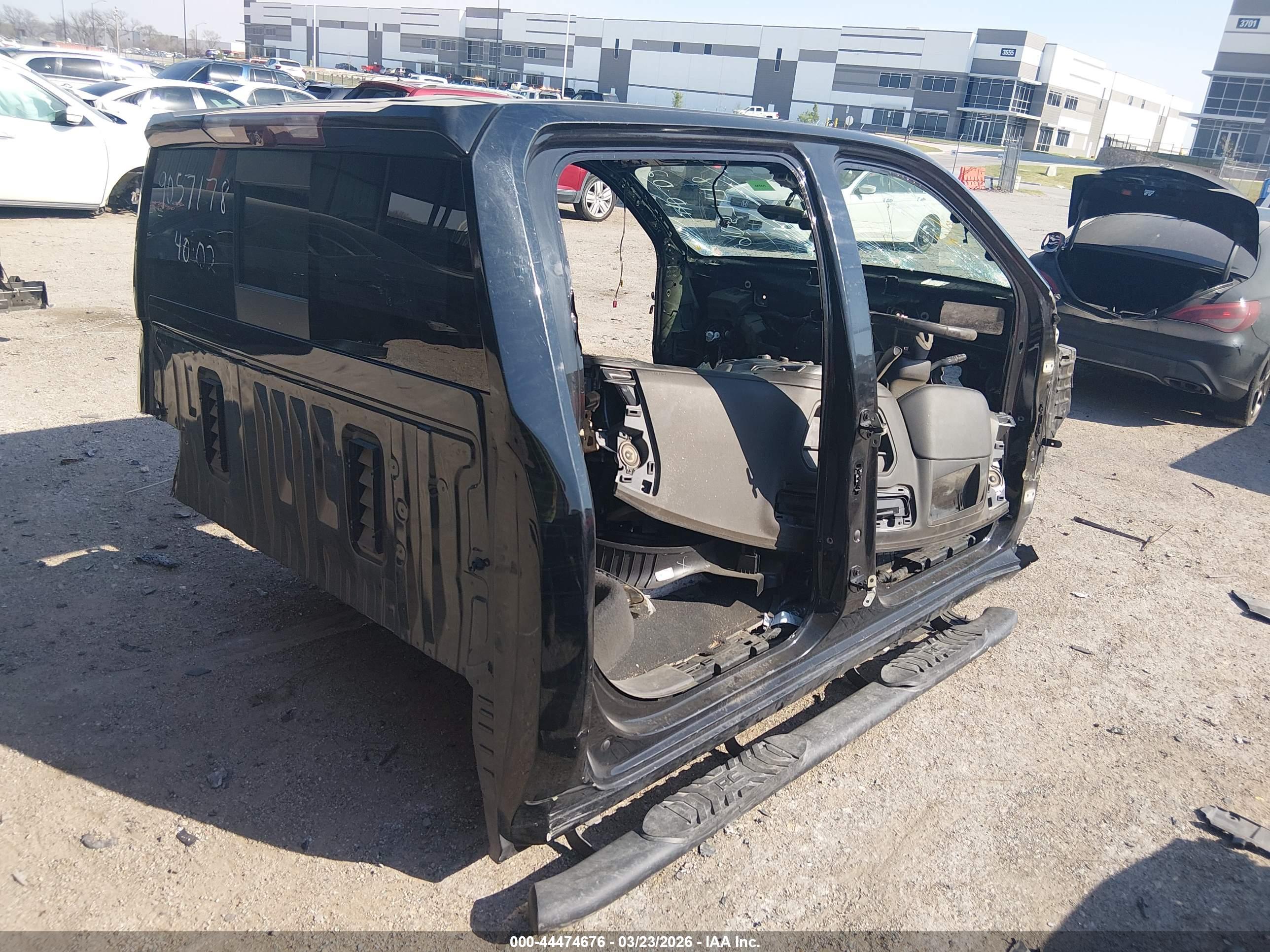 CHEVROLET SILVERADO image 4
