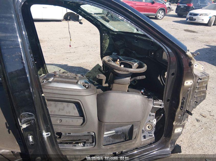 CHEVROLET SILVERADO image 5