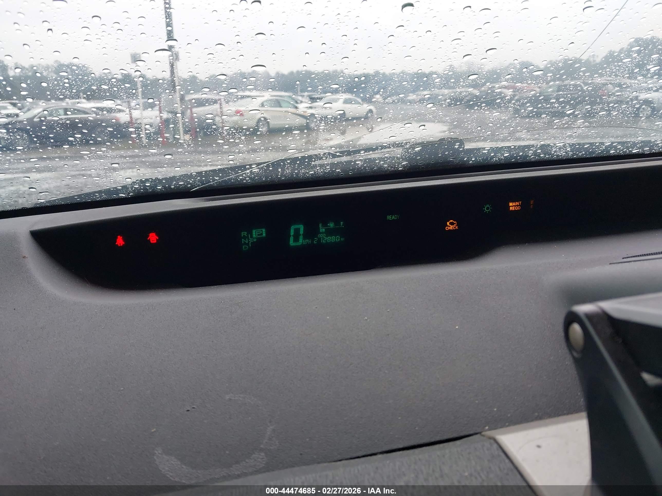 TOYOTA PRIUS image 7
