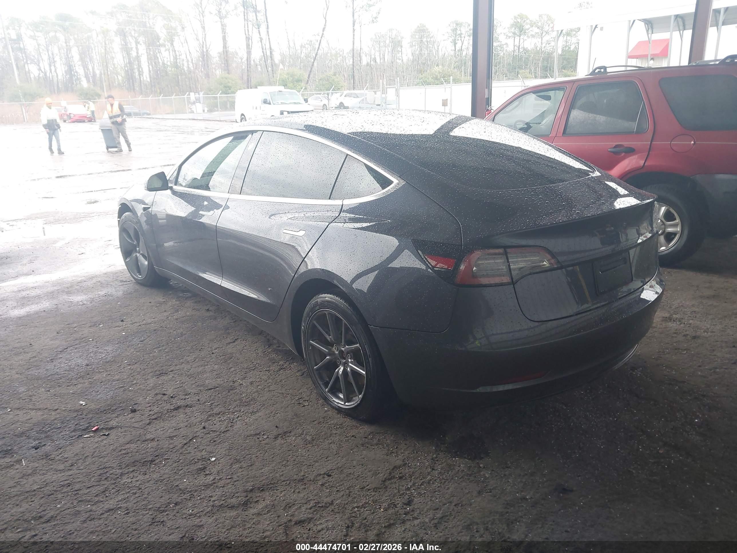 TESLA MODEL image 3