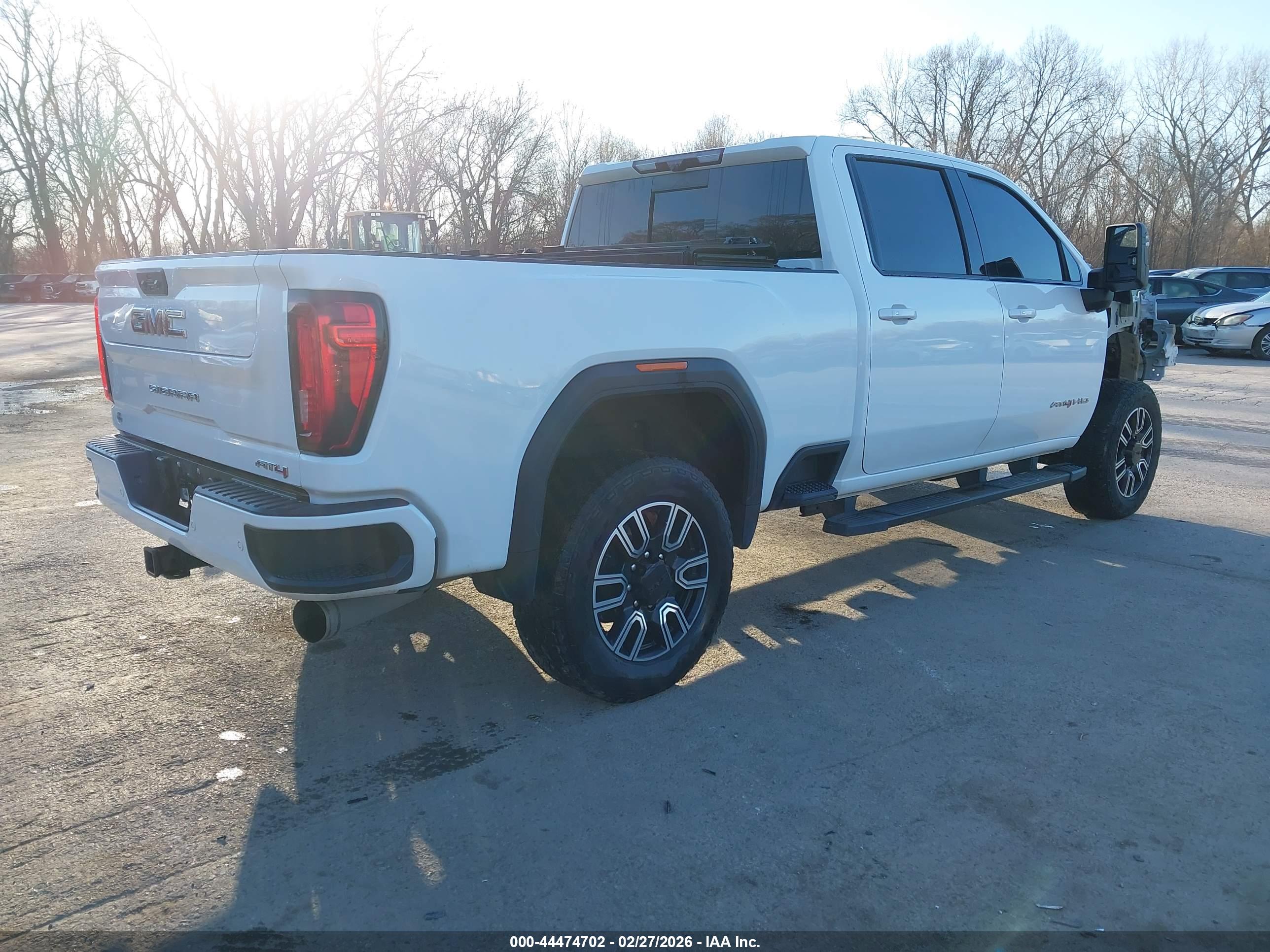 GMC SIERRA image 4