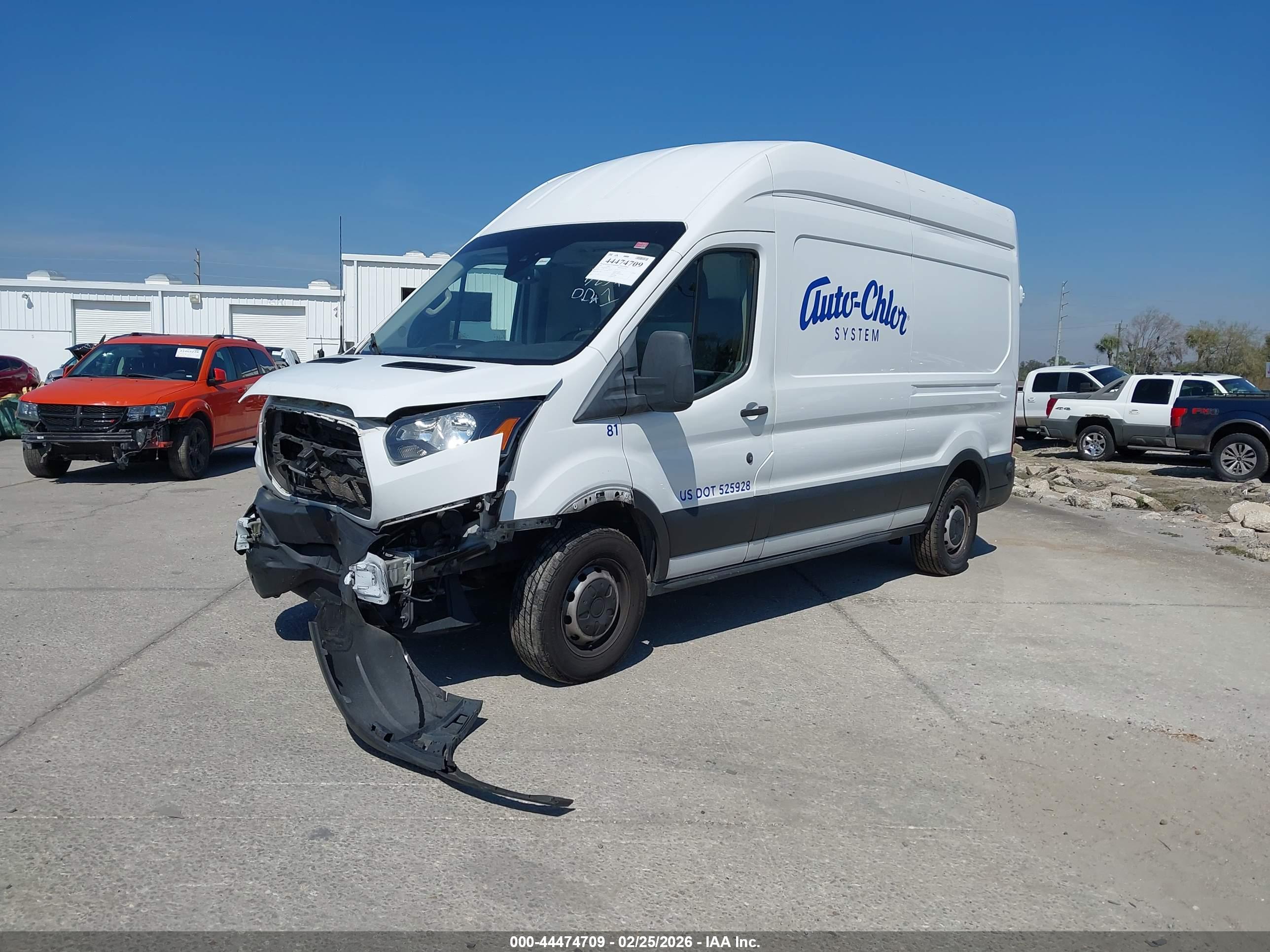 FORD TRANSIT-250 image 2