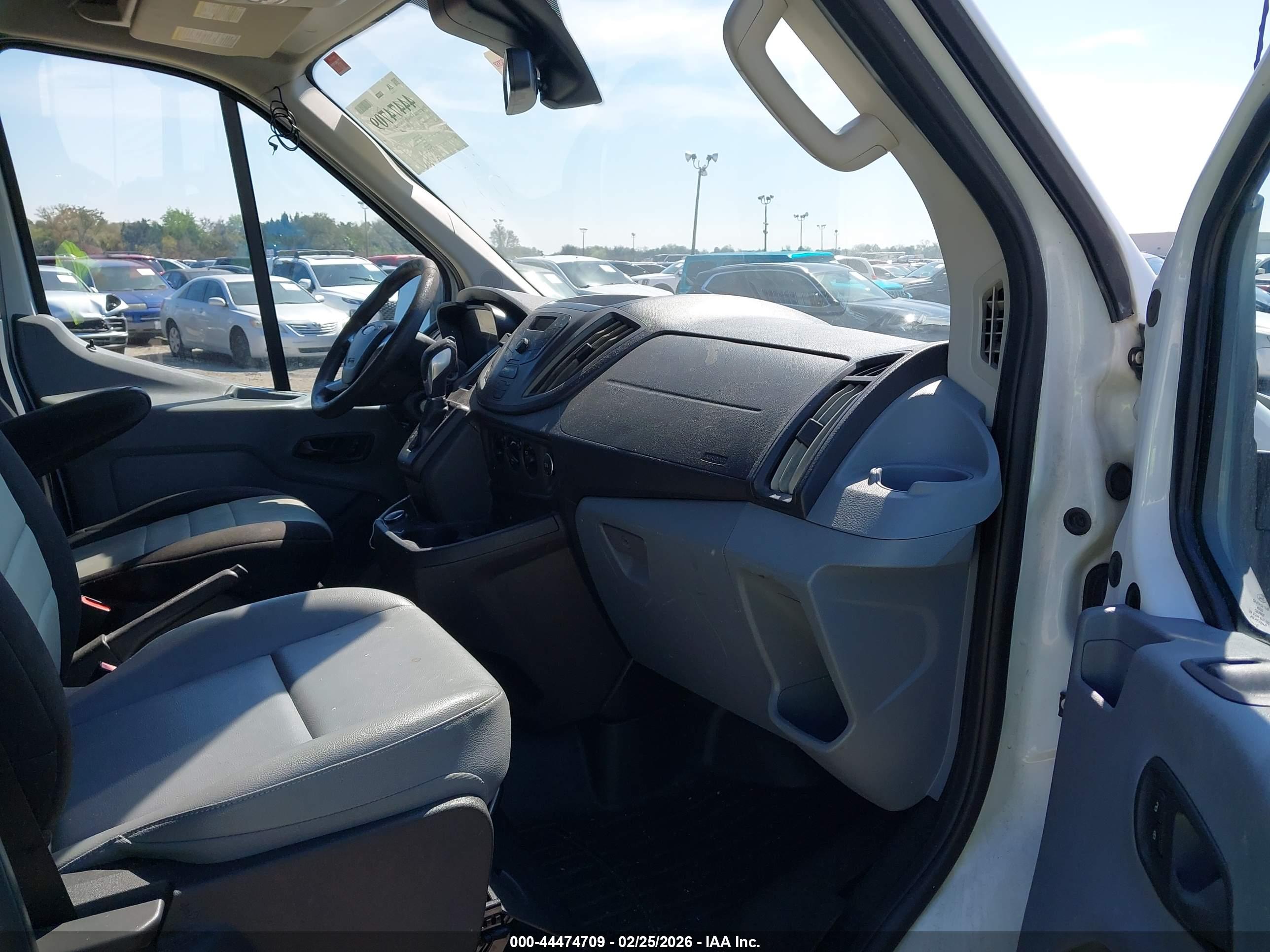 FORD TRANSIT-250 image 5