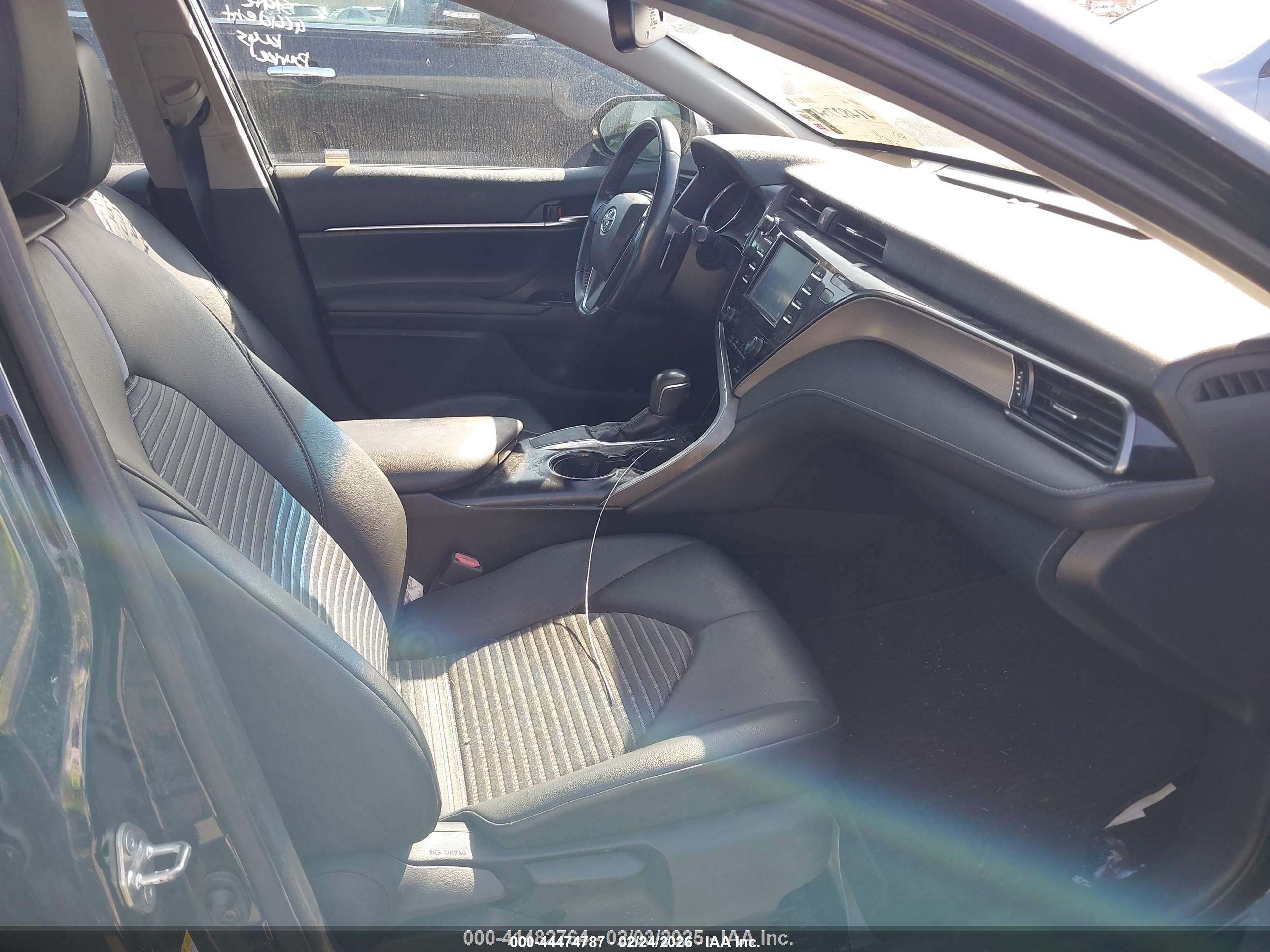 TOYOTA CAMRY image 5