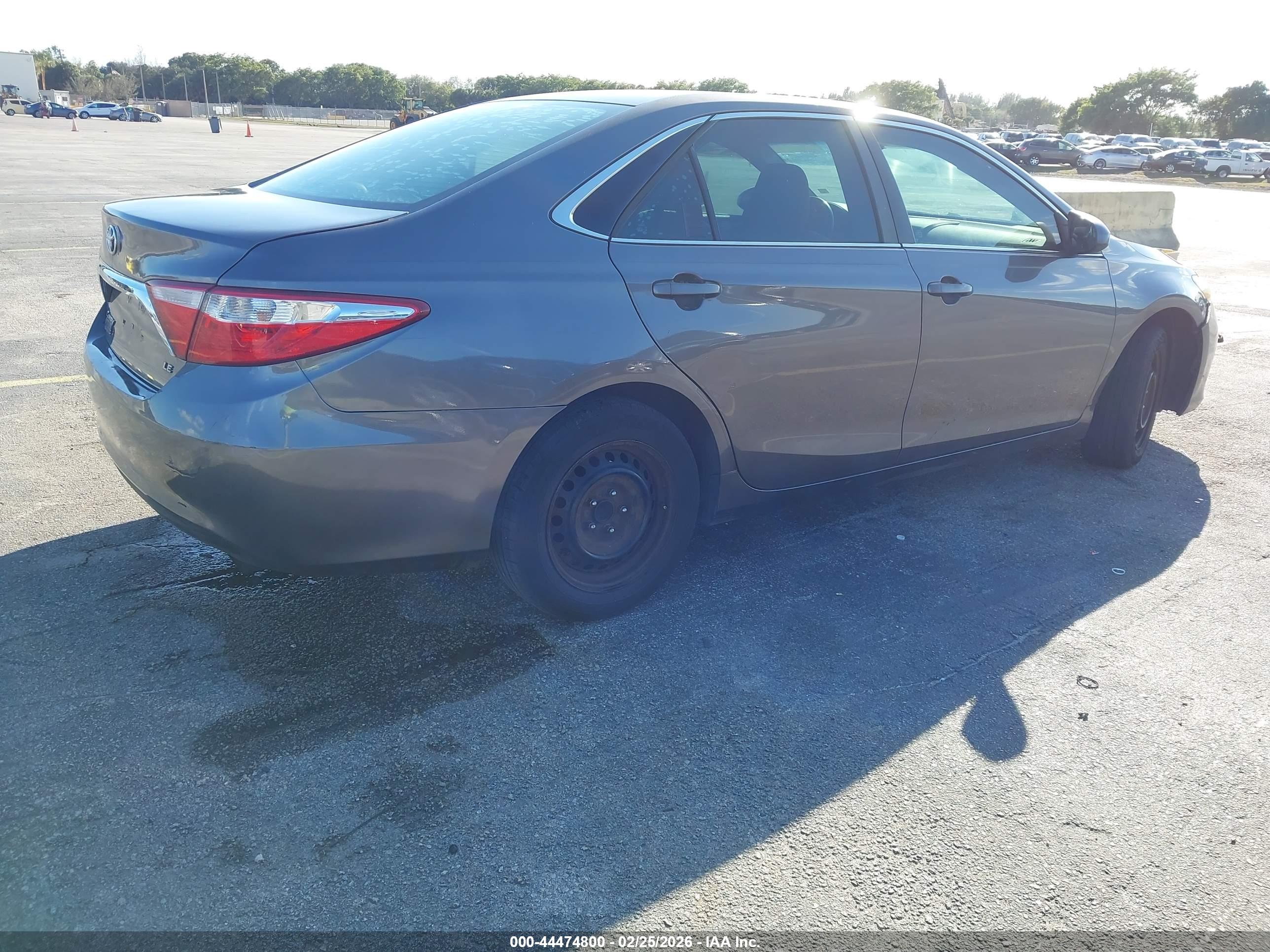 TOYOTA CAMRY image 4