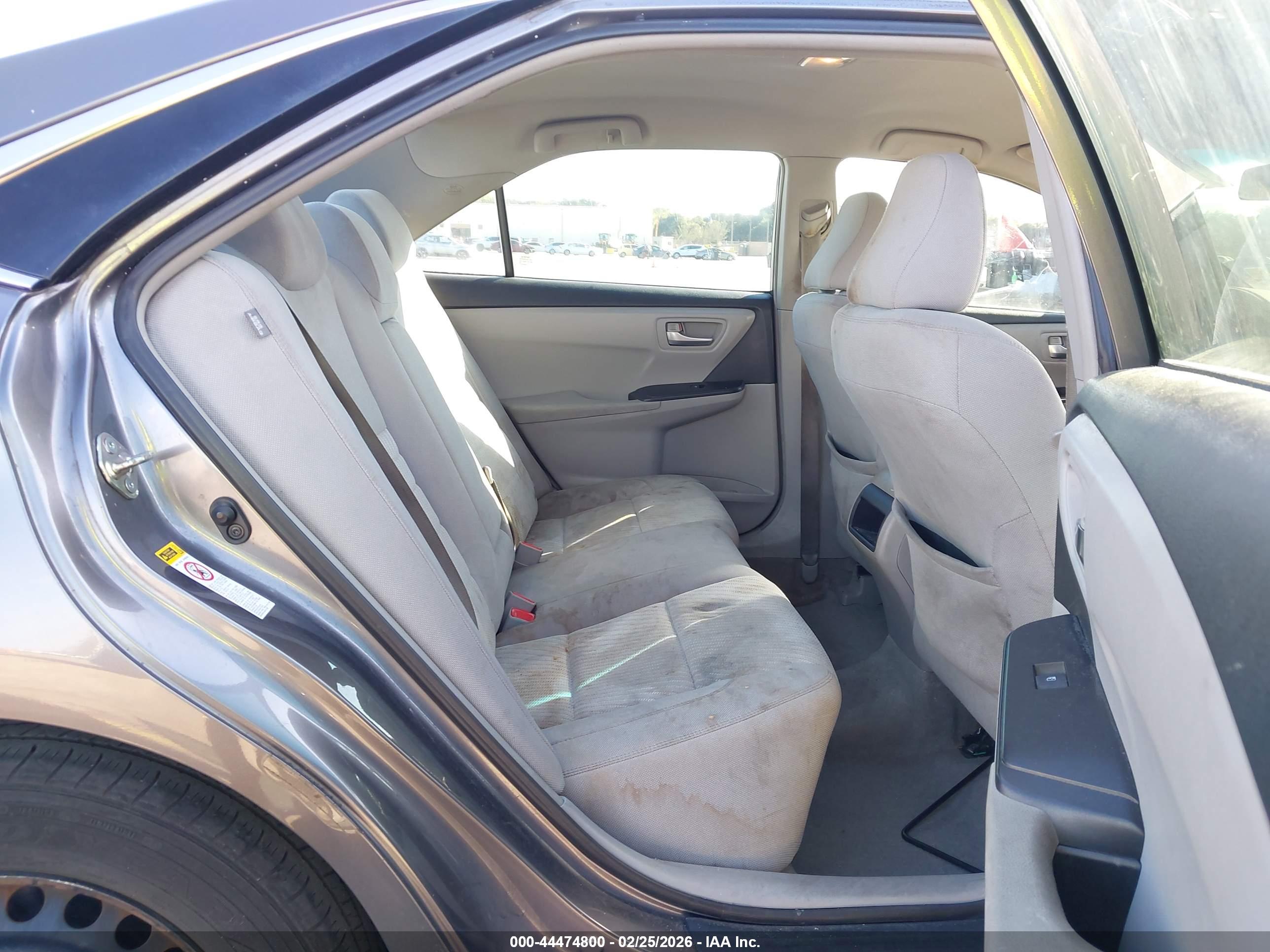 TOYOTA CAMRY image 8