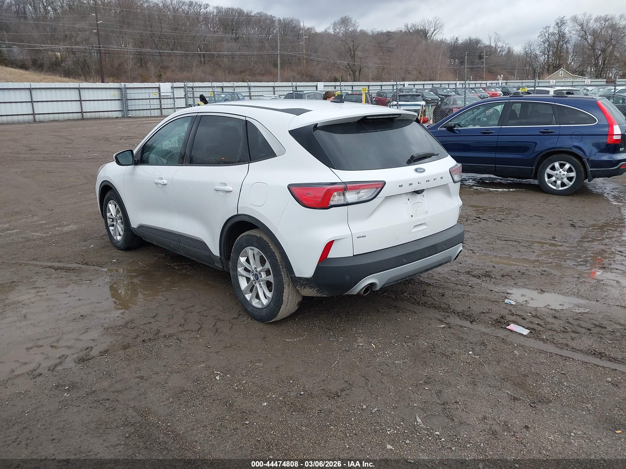FORD ESCAPE image 3