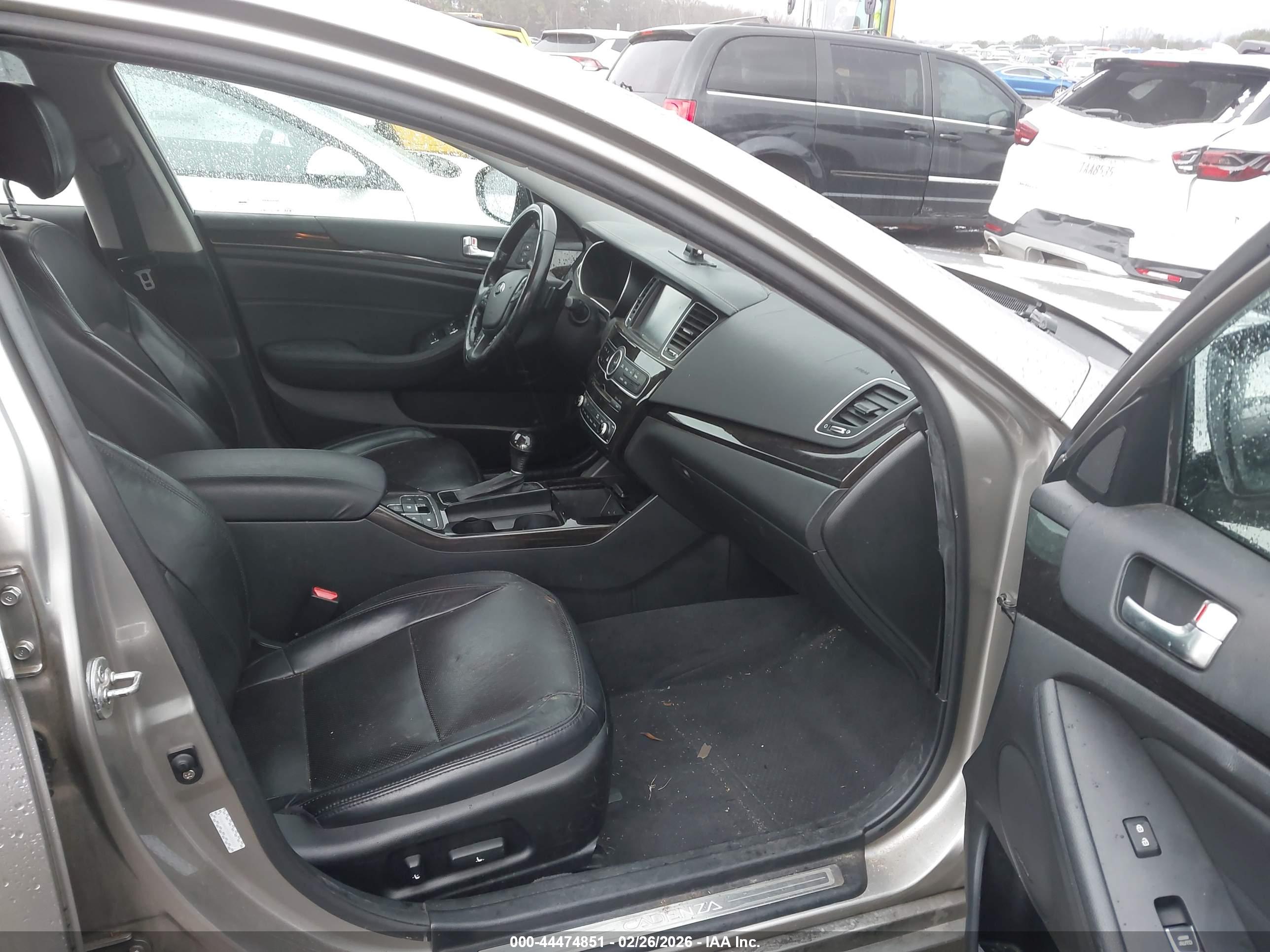 KIA CADENZA image 5