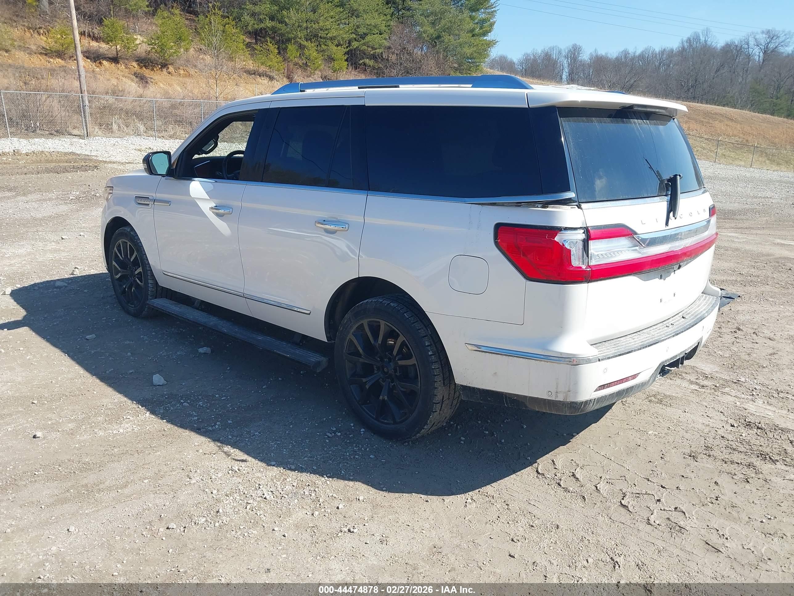 LINCOLN NAVIGATOR image 3