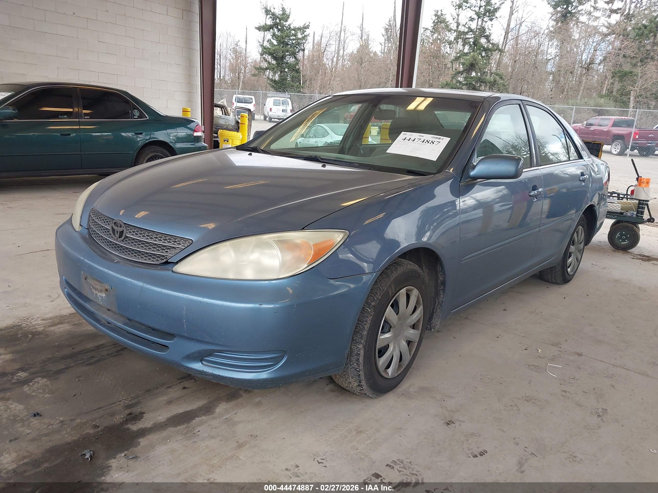 TOYOTA CAMRY image 2