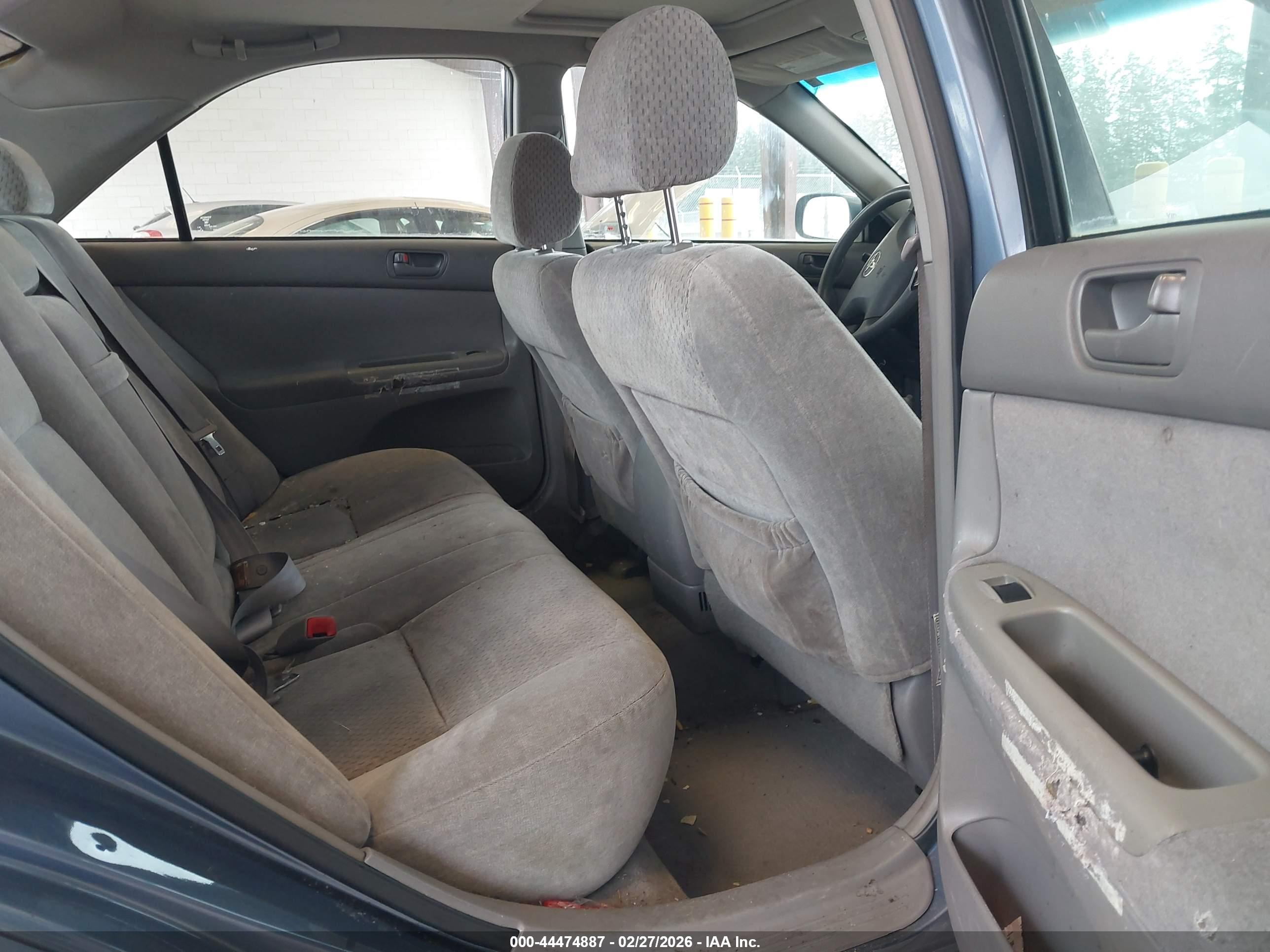 TOYOTA CAMRY image 8