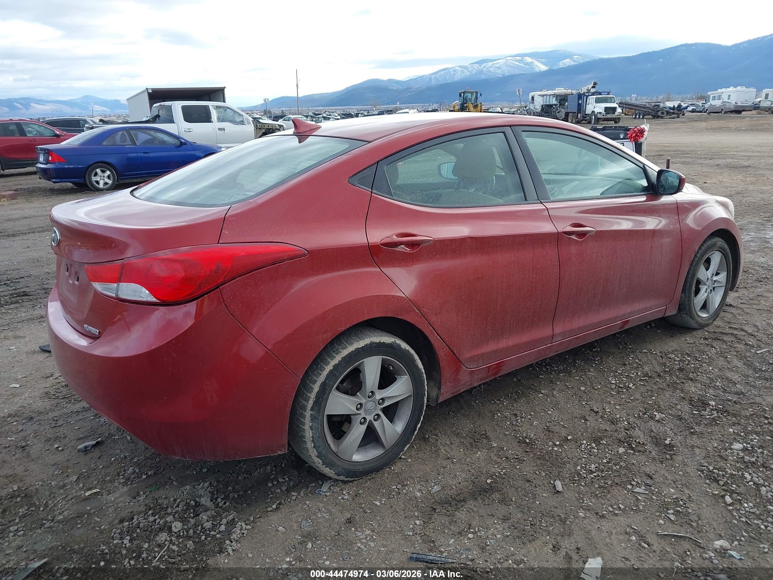 HYUNDAI ELANTRA image 4