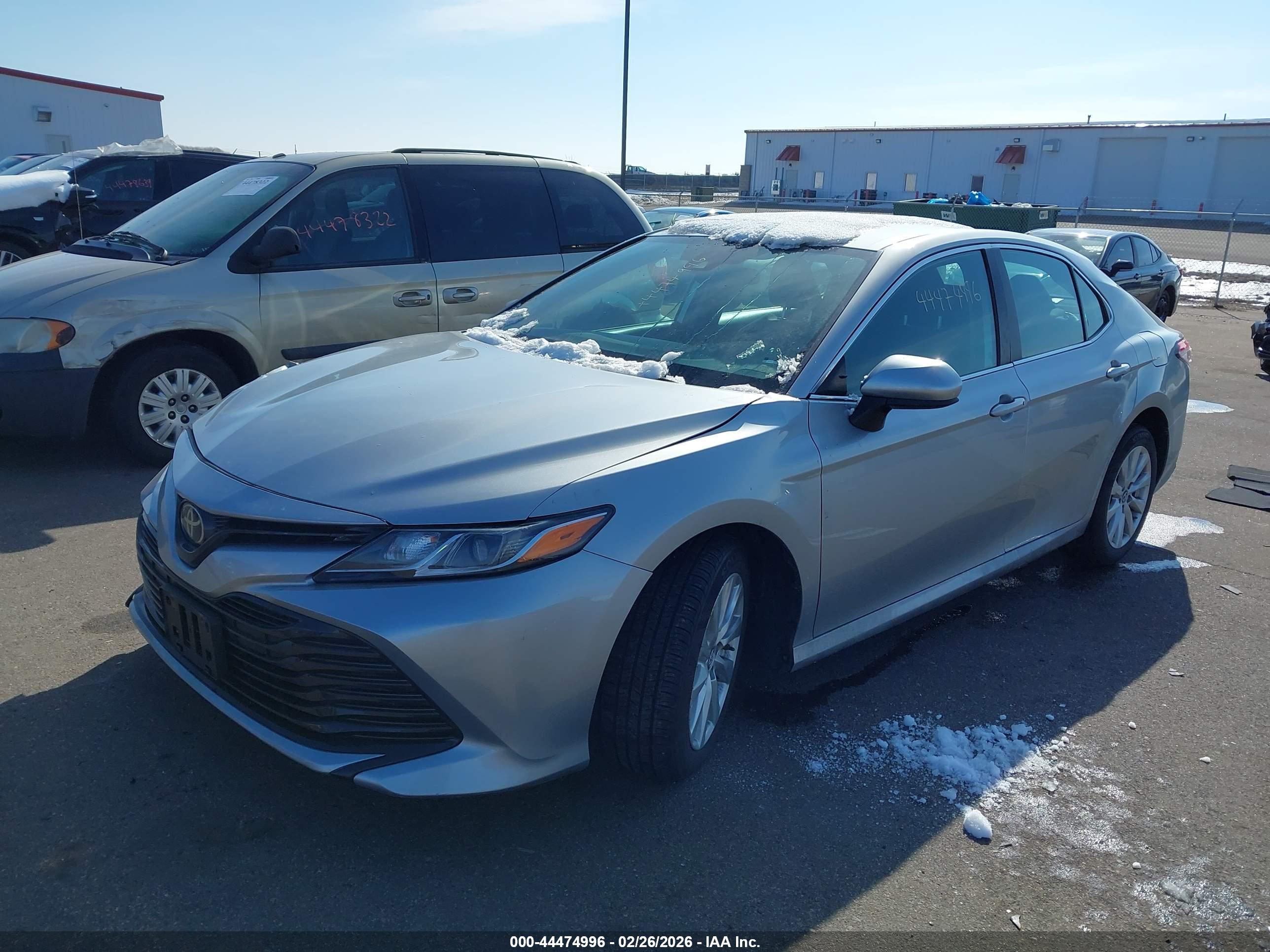 TOYOTA CAMRY image 2