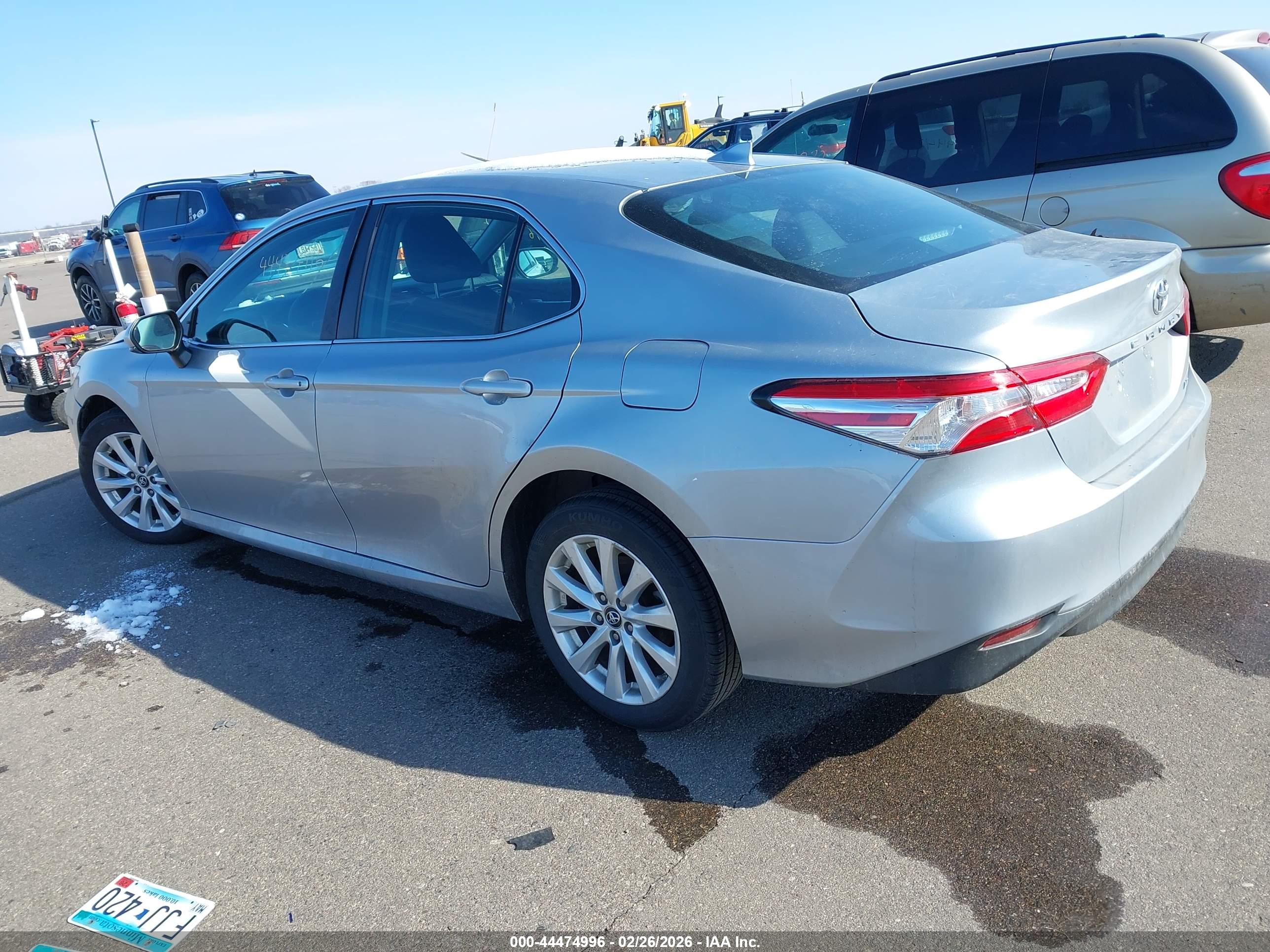 TOYOTA CAMRY image 3