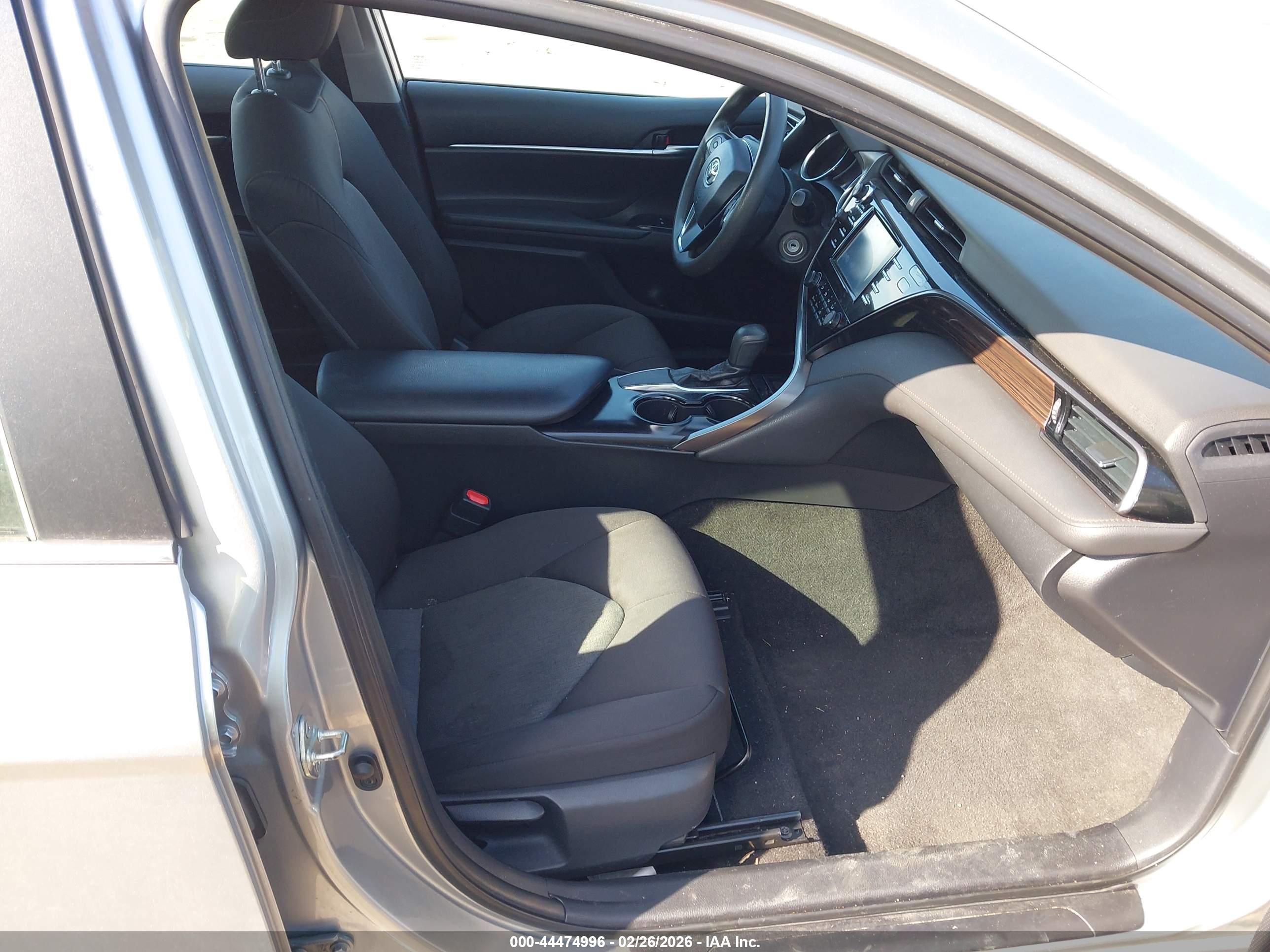 TOYOTA CAMRY image 5
