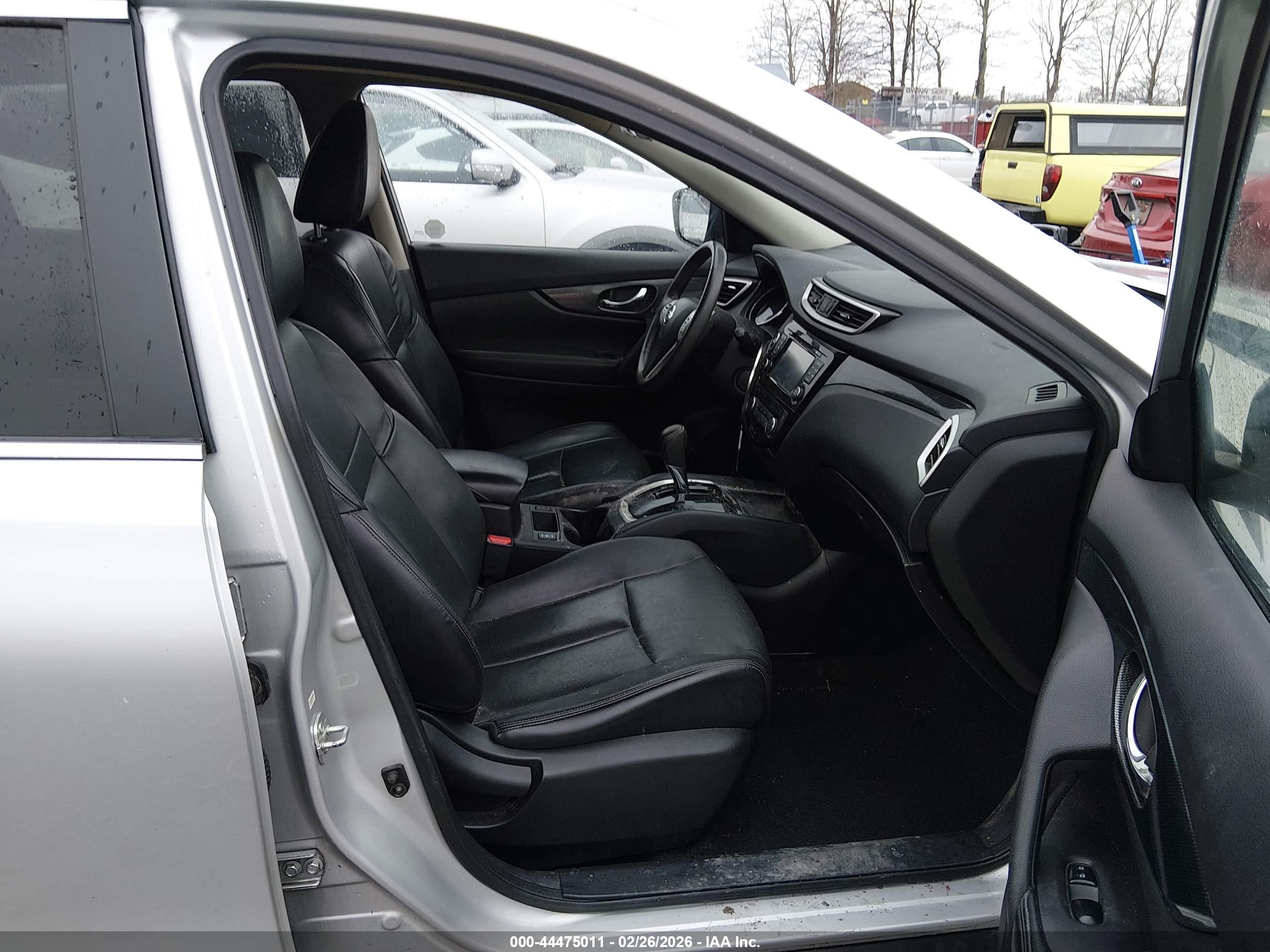 NISSAN ROGUE image 5