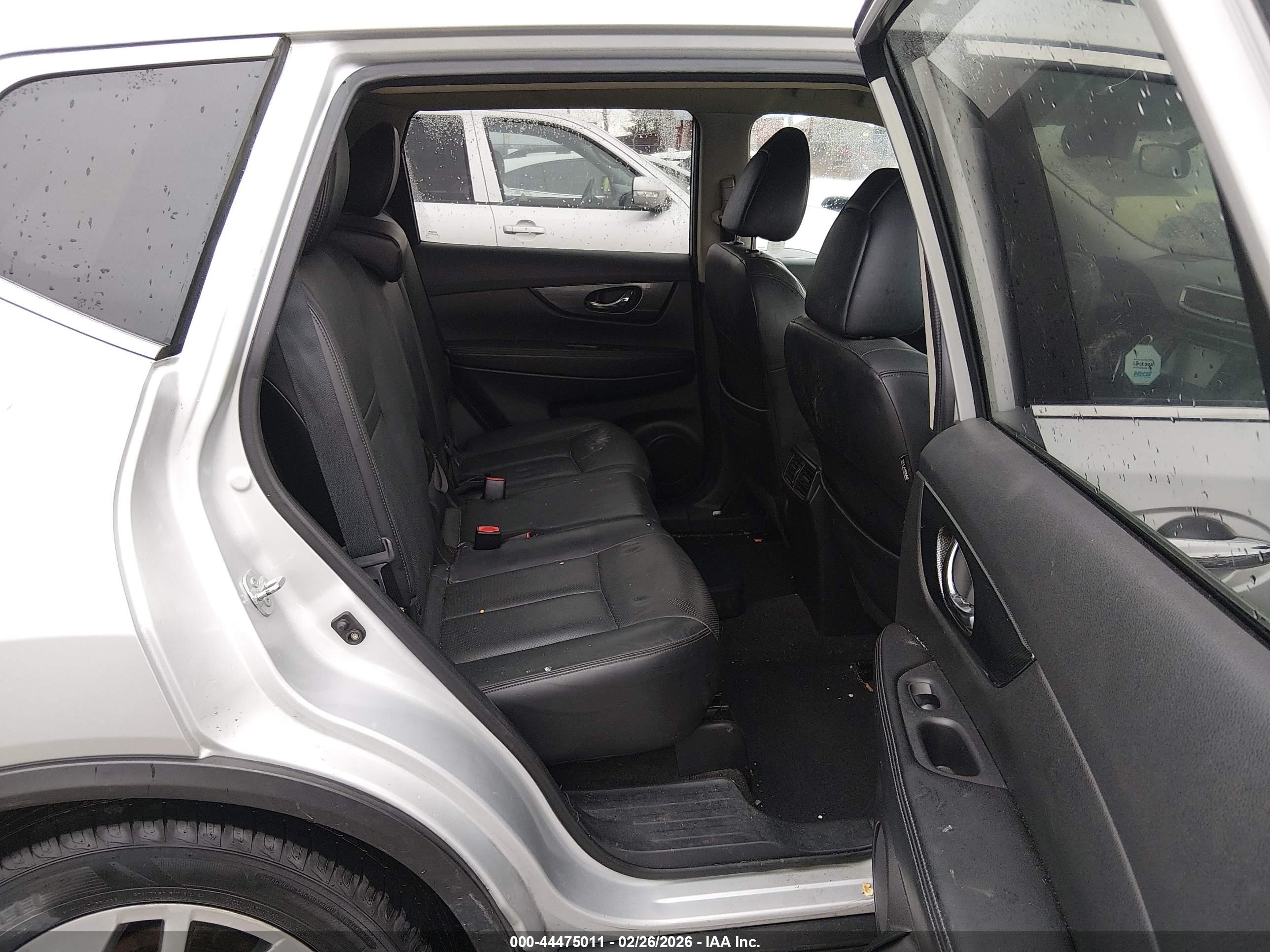 NISSAN ROGUE image 8