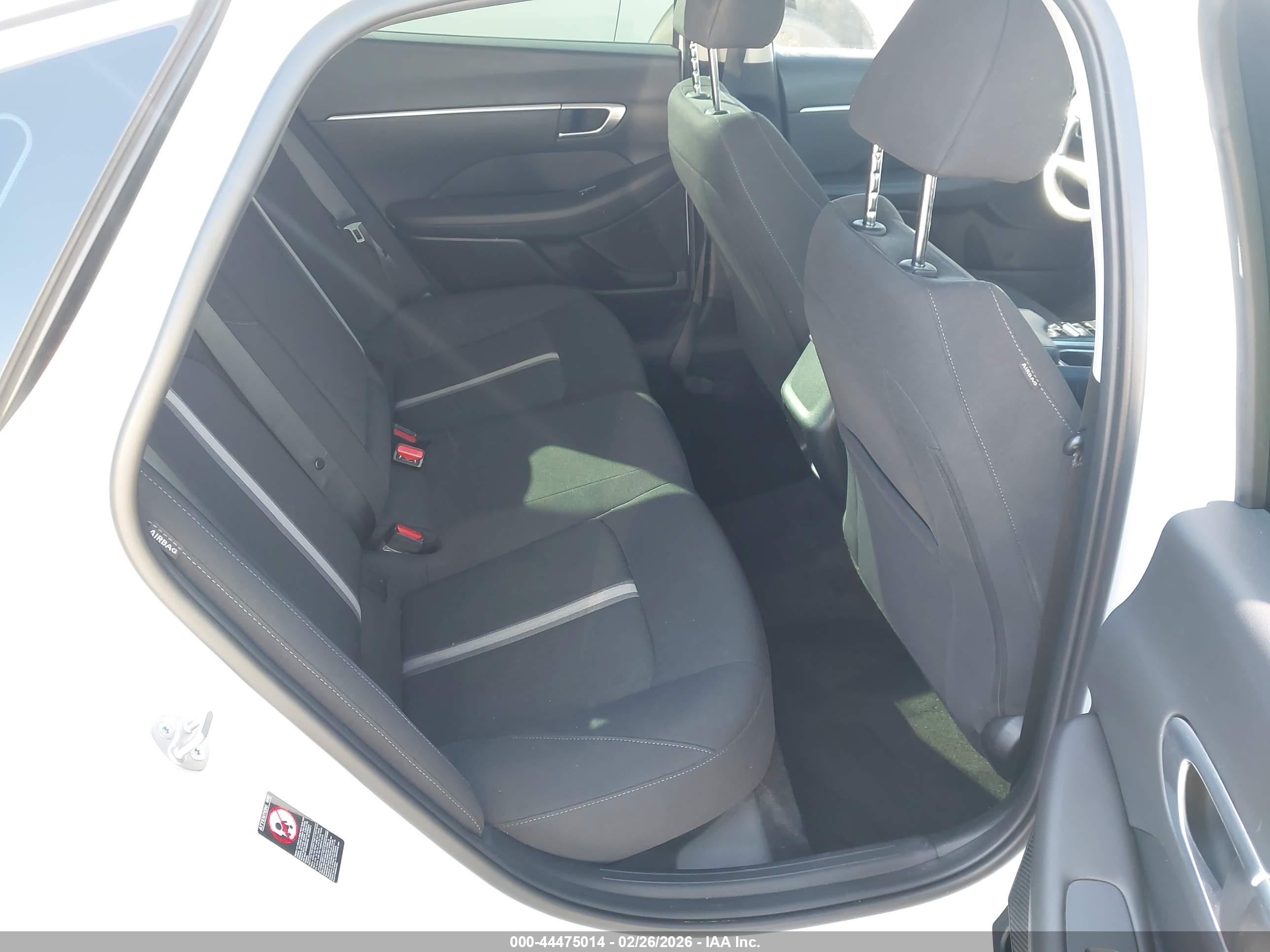 HYUNDAI SONATA image 8