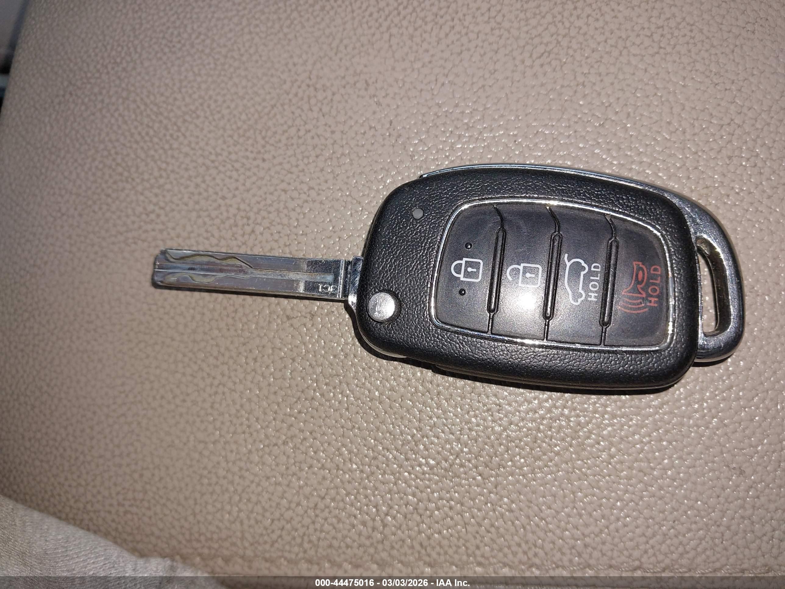 HYUNDAI TUCSON image 11