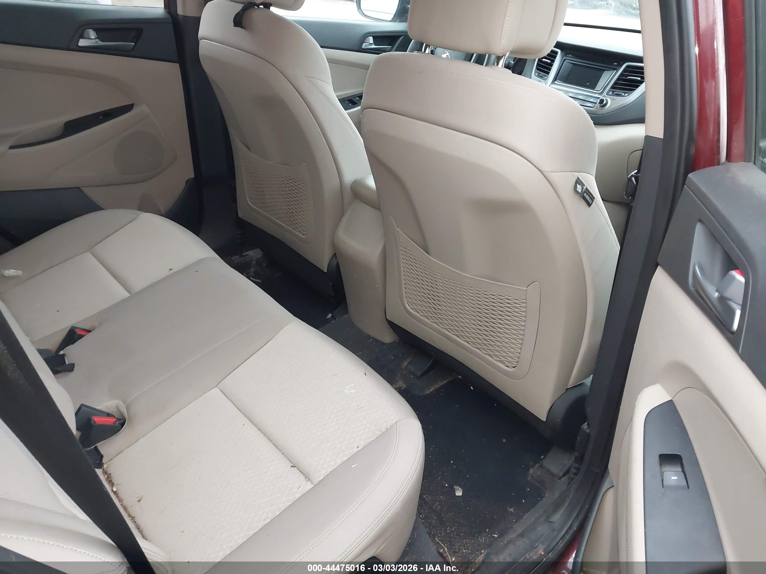 HYUNDAI TUCSON image 8