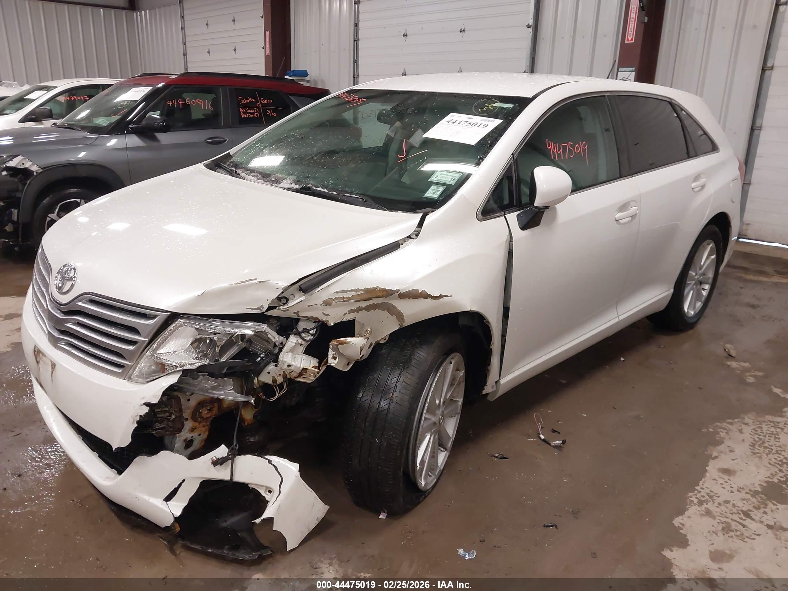 TOYOTA VENZA image 2