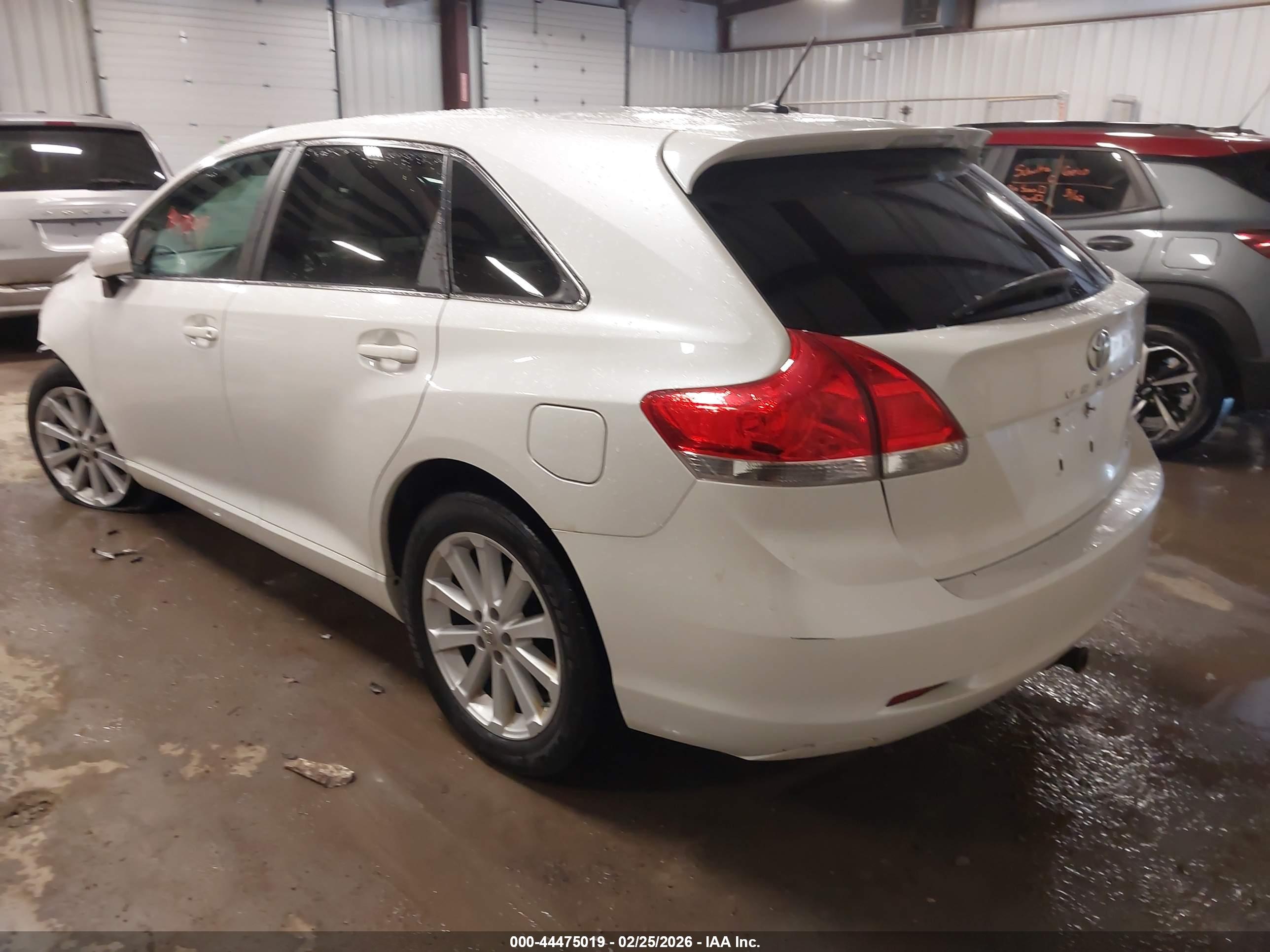 TOYOTA VENZA image 3