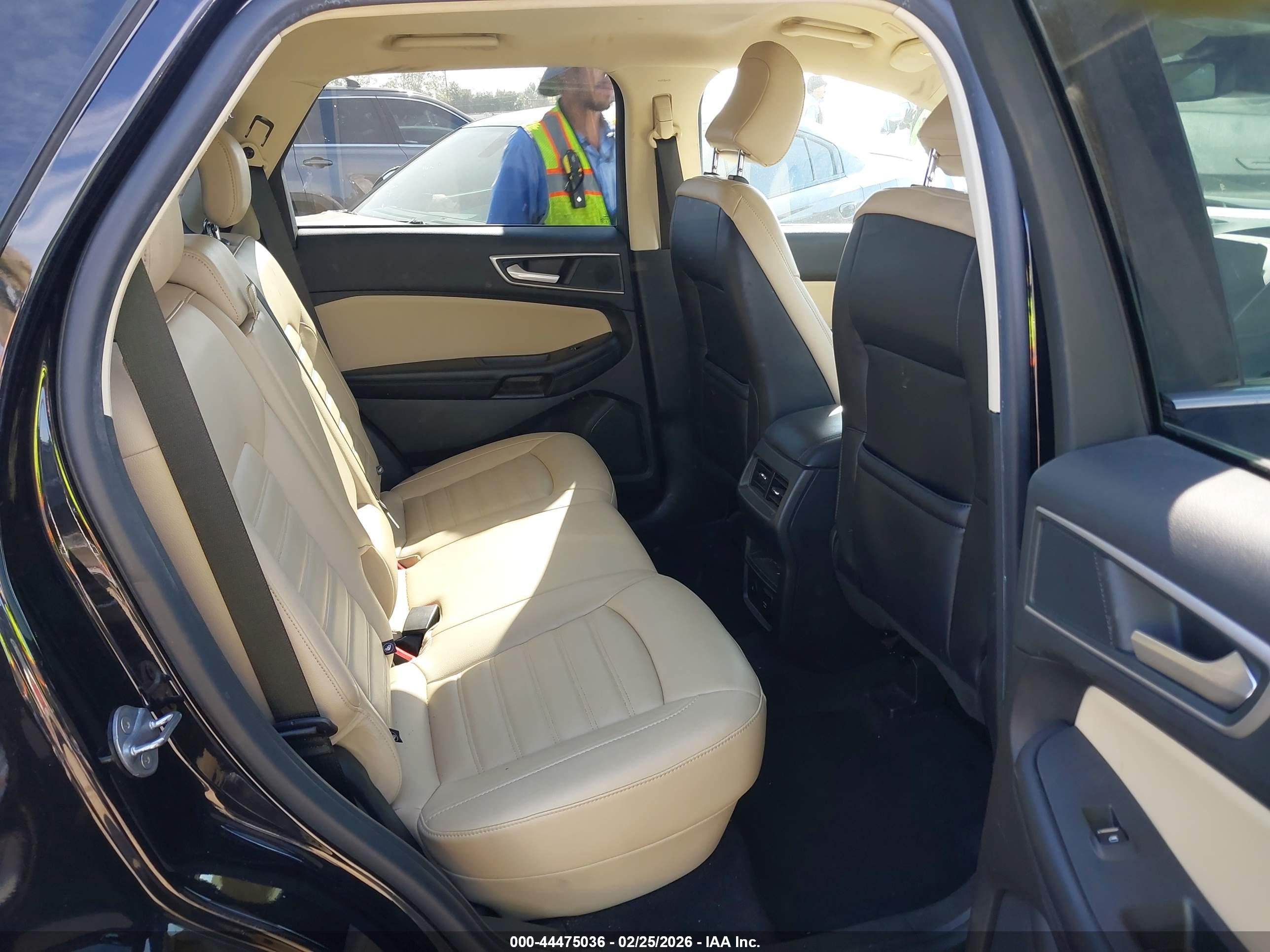 FORD EDGE image 8