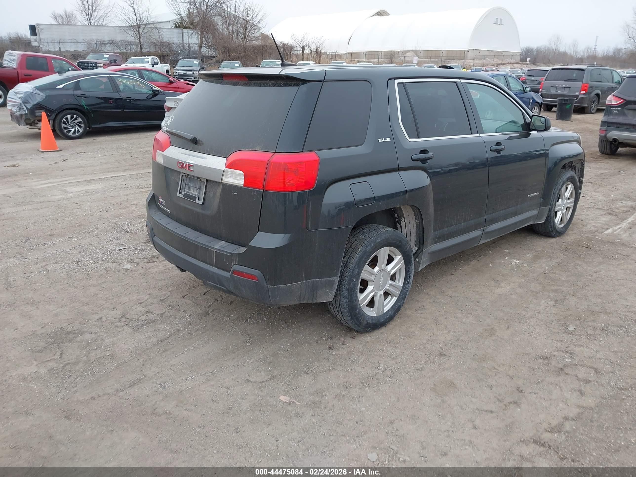 GMC TERRAIN image 4