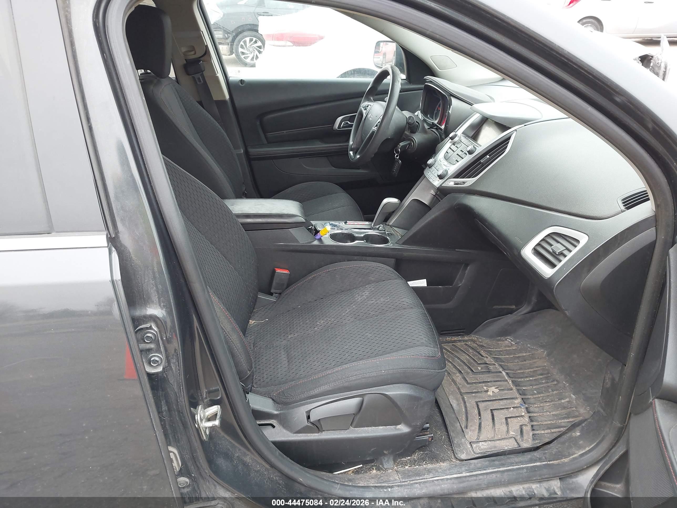 GMC TERRAIN image 5