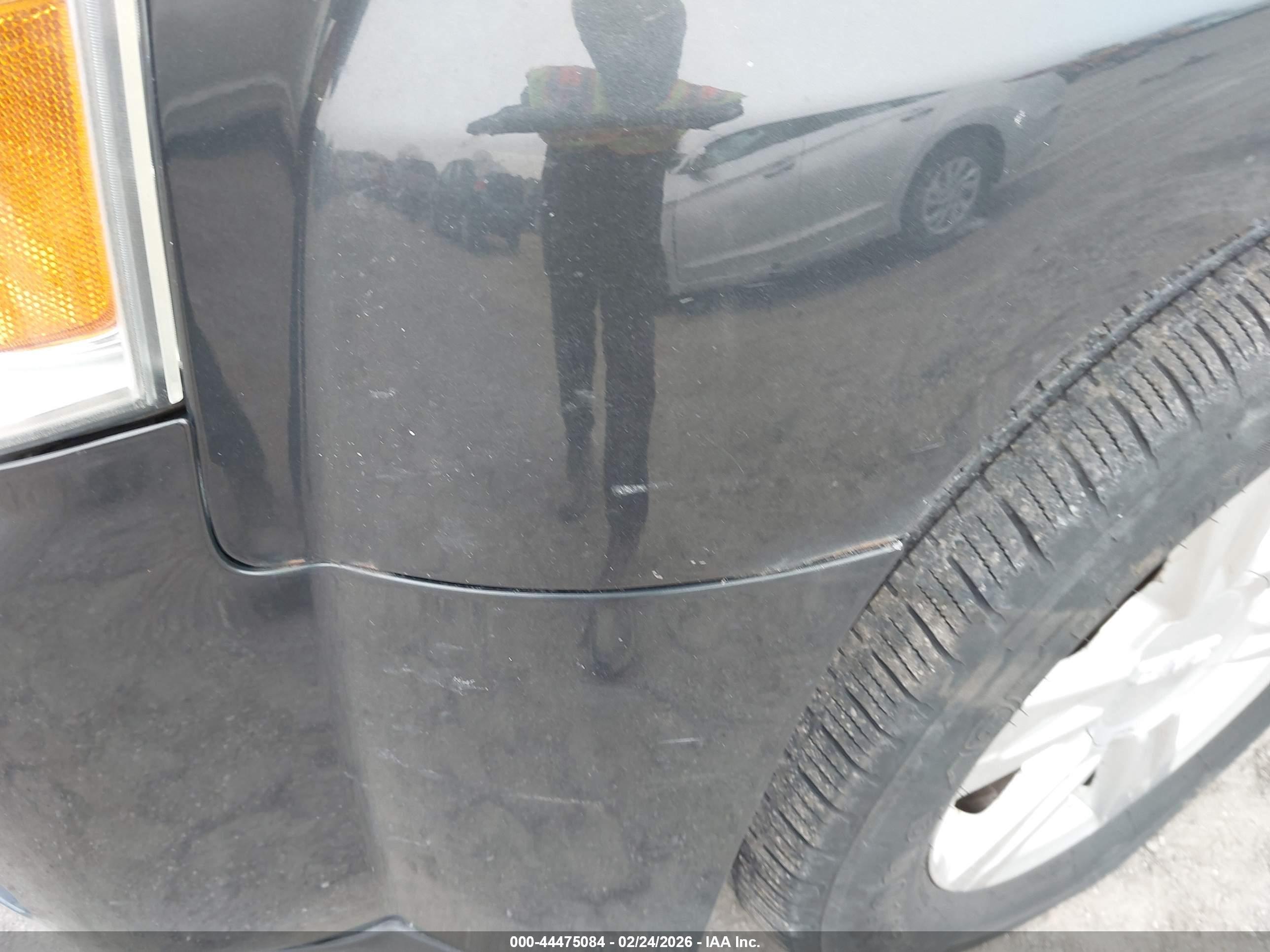 GMC TERRAIN image 6