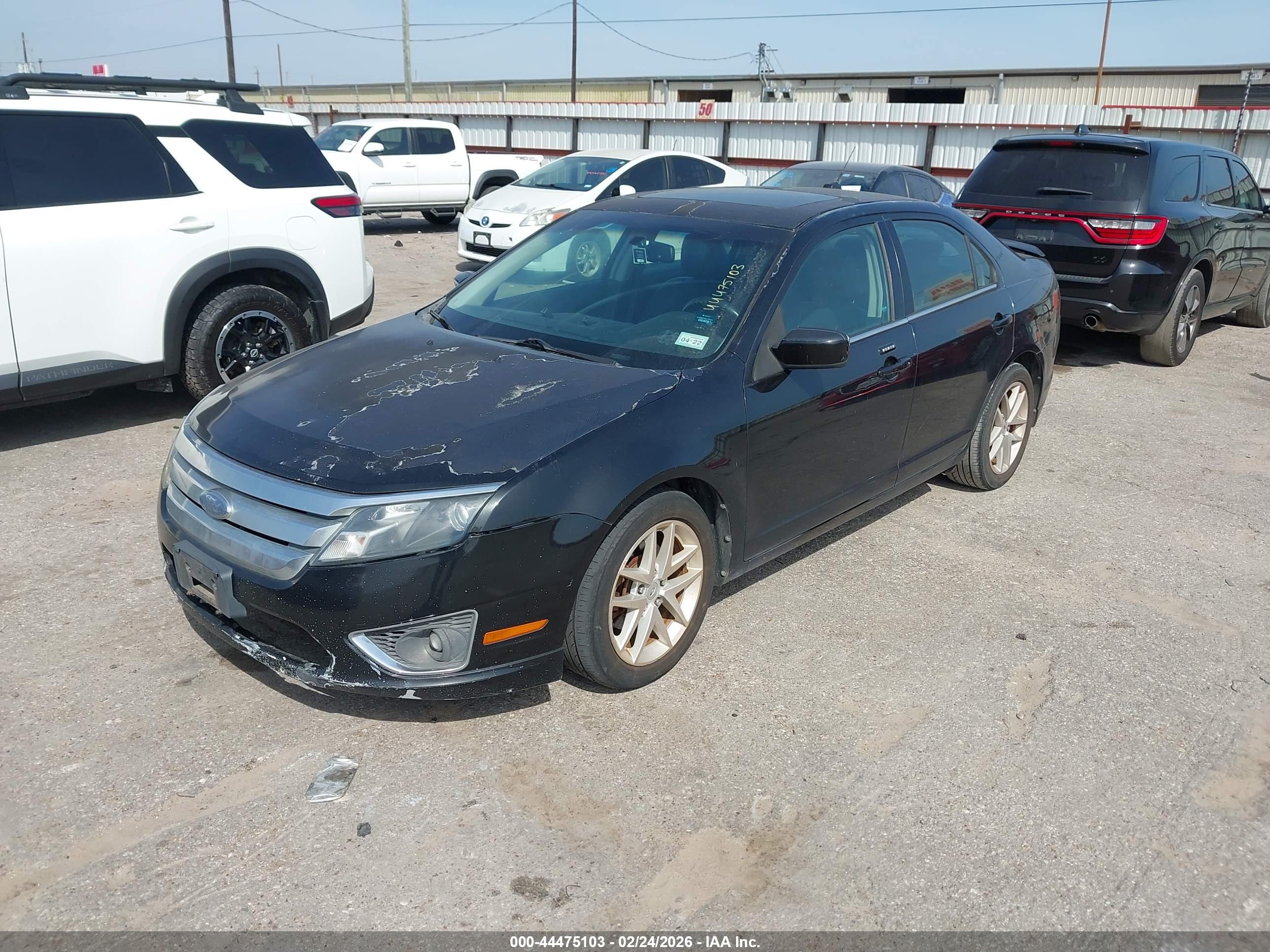 FORD FUSION image 2