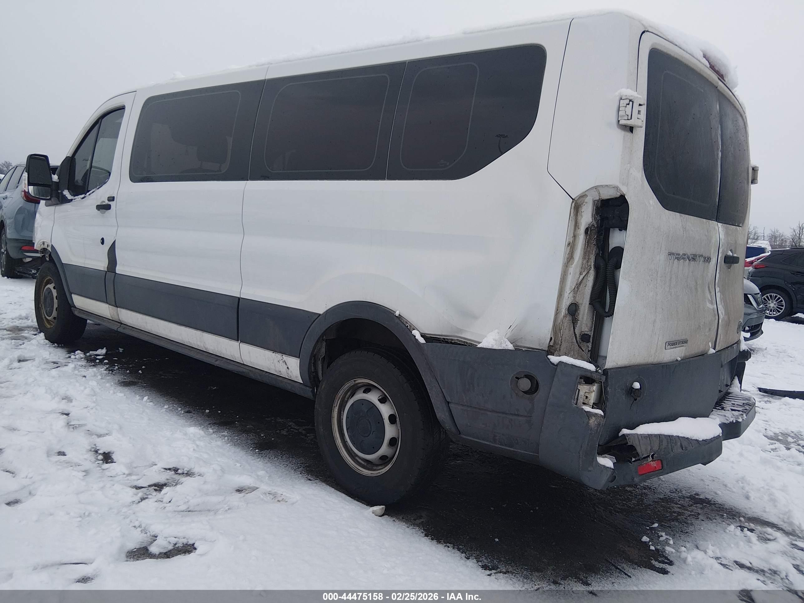 FORD TRANSIT-350 image 3