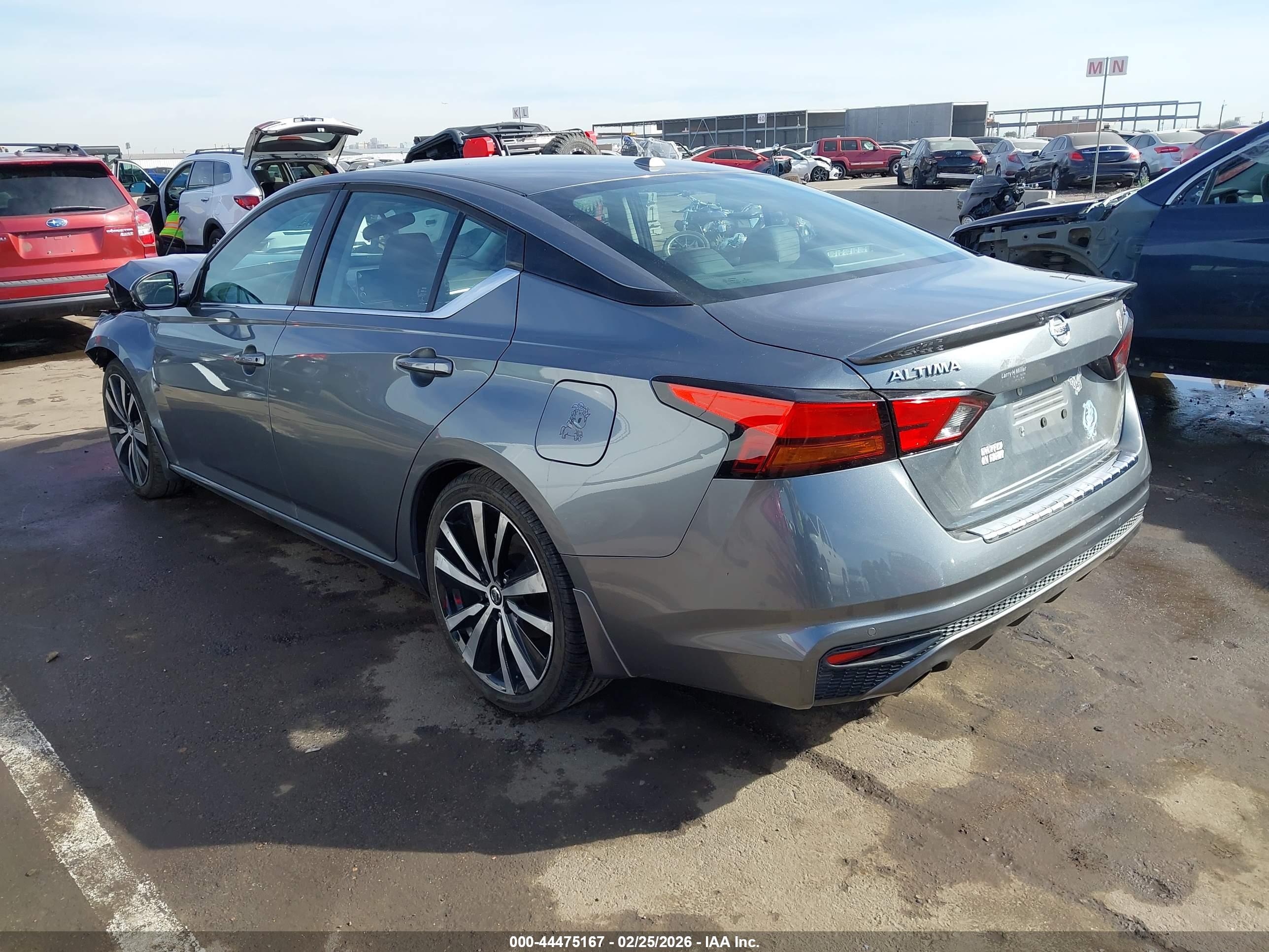 NISSAN ALTIMA image 3