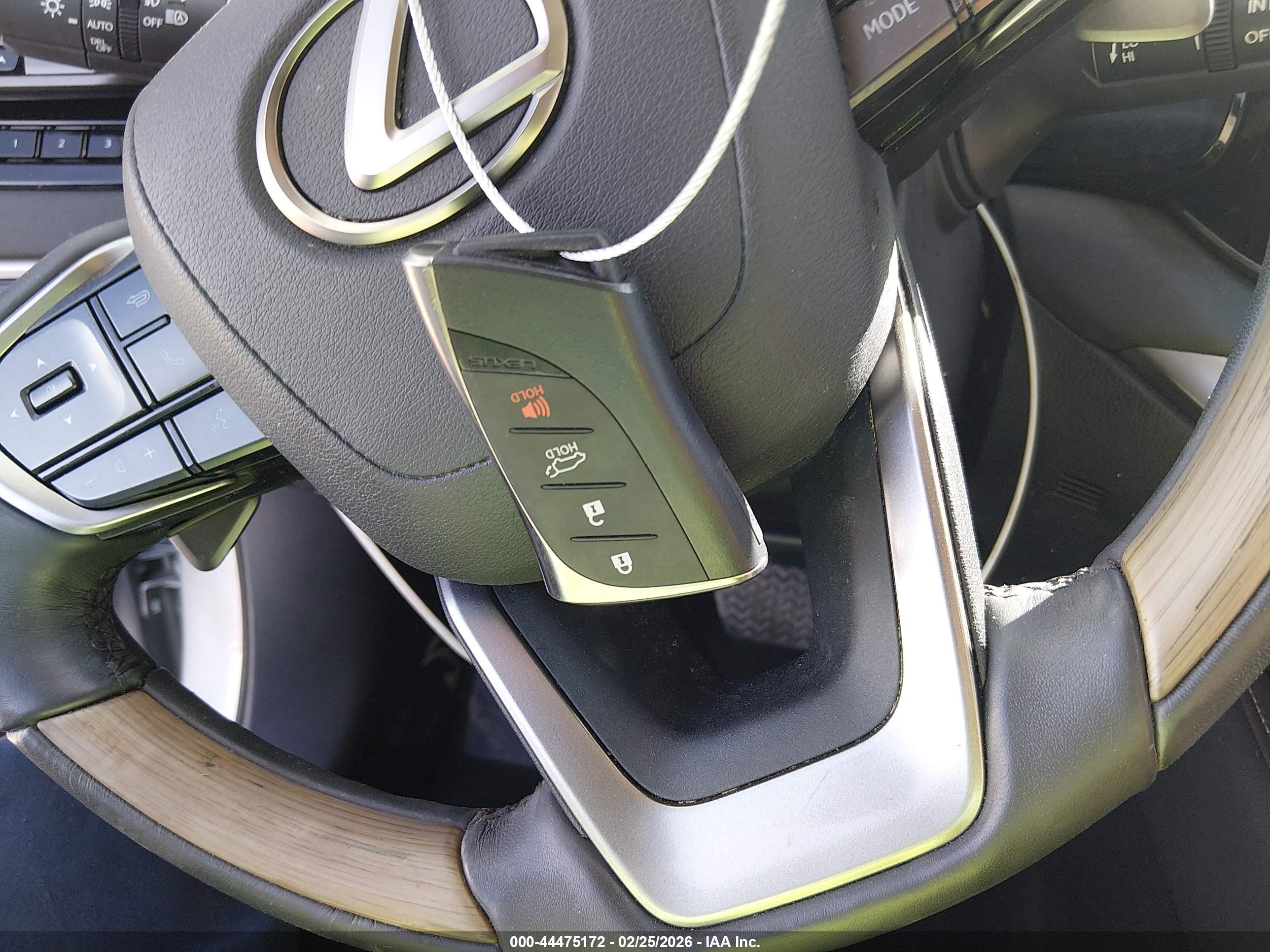 LEXUS RX image 11