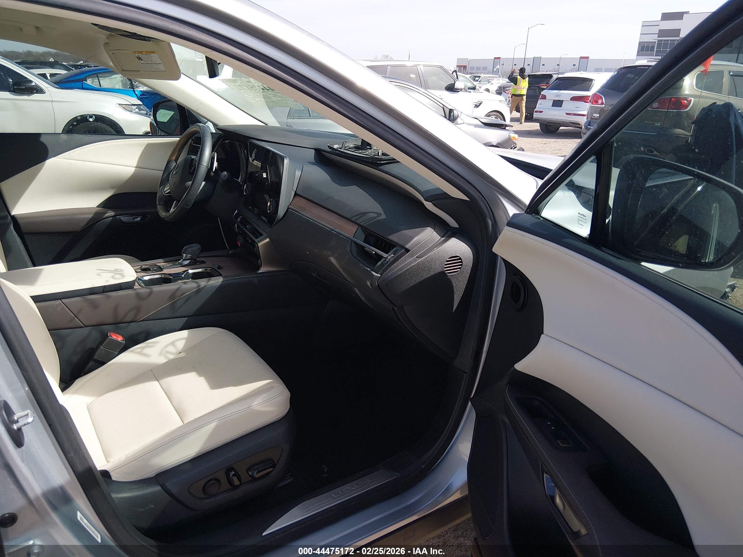 LEXUS RX image 5