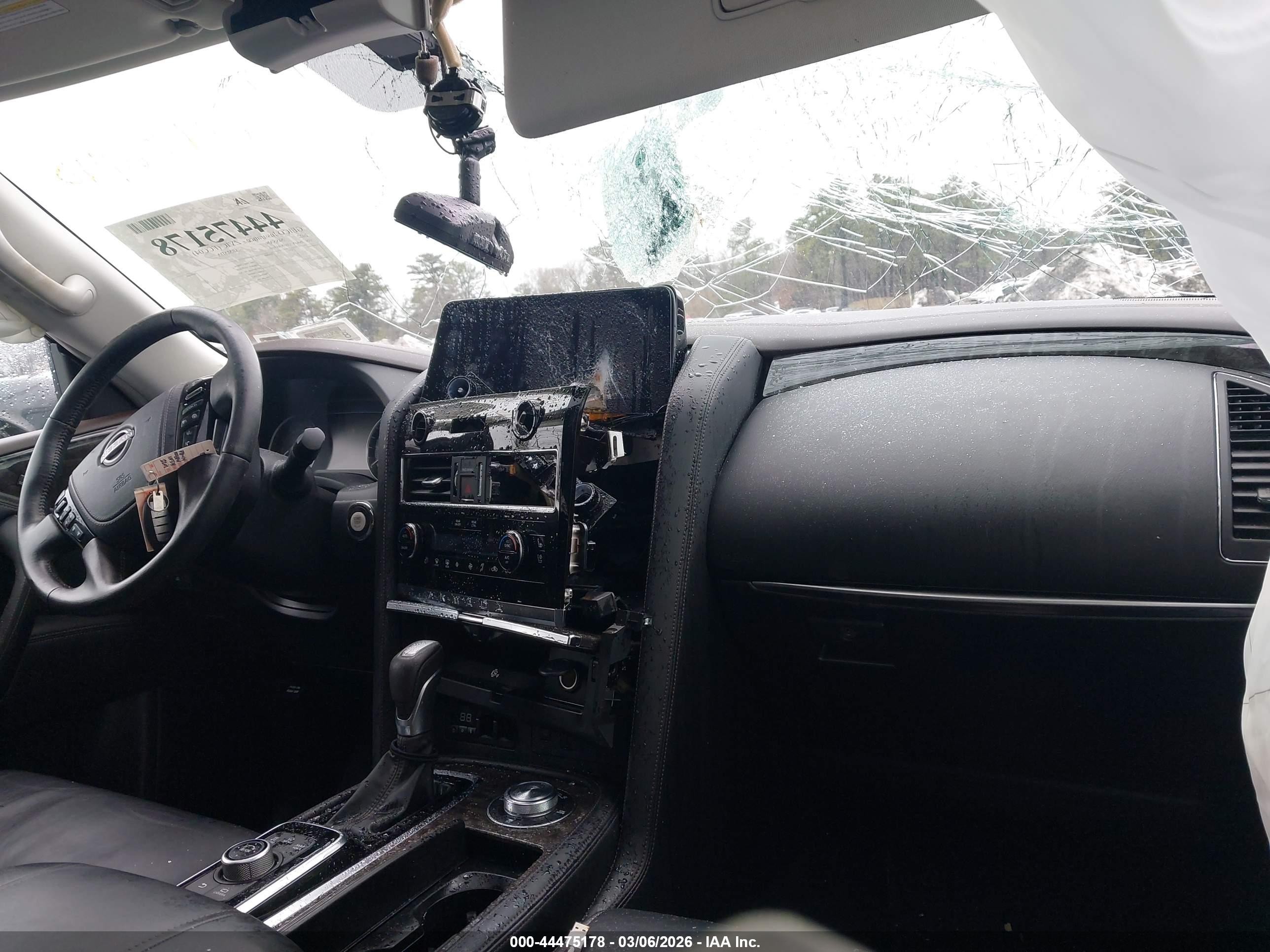 NISSAN ARMADA image 5