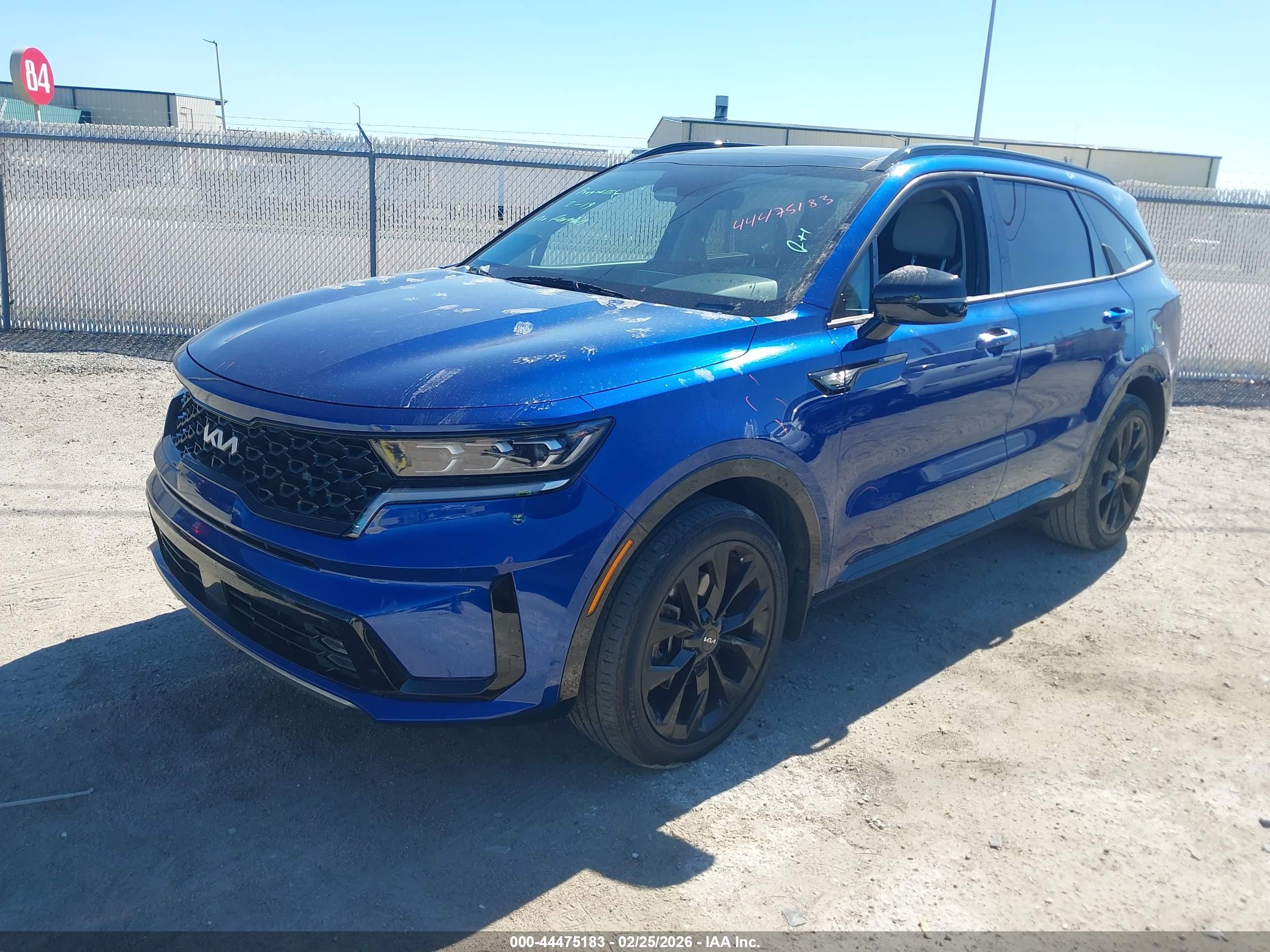KIA SORENTO image 2