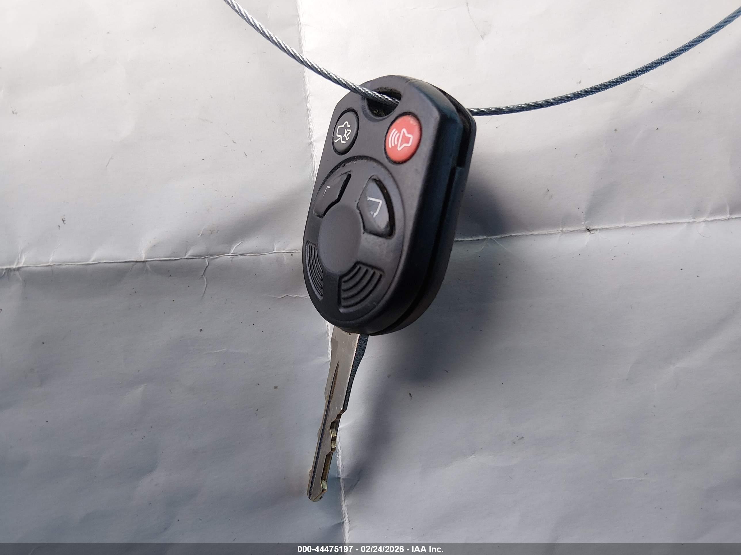 FORD FUSION image 11