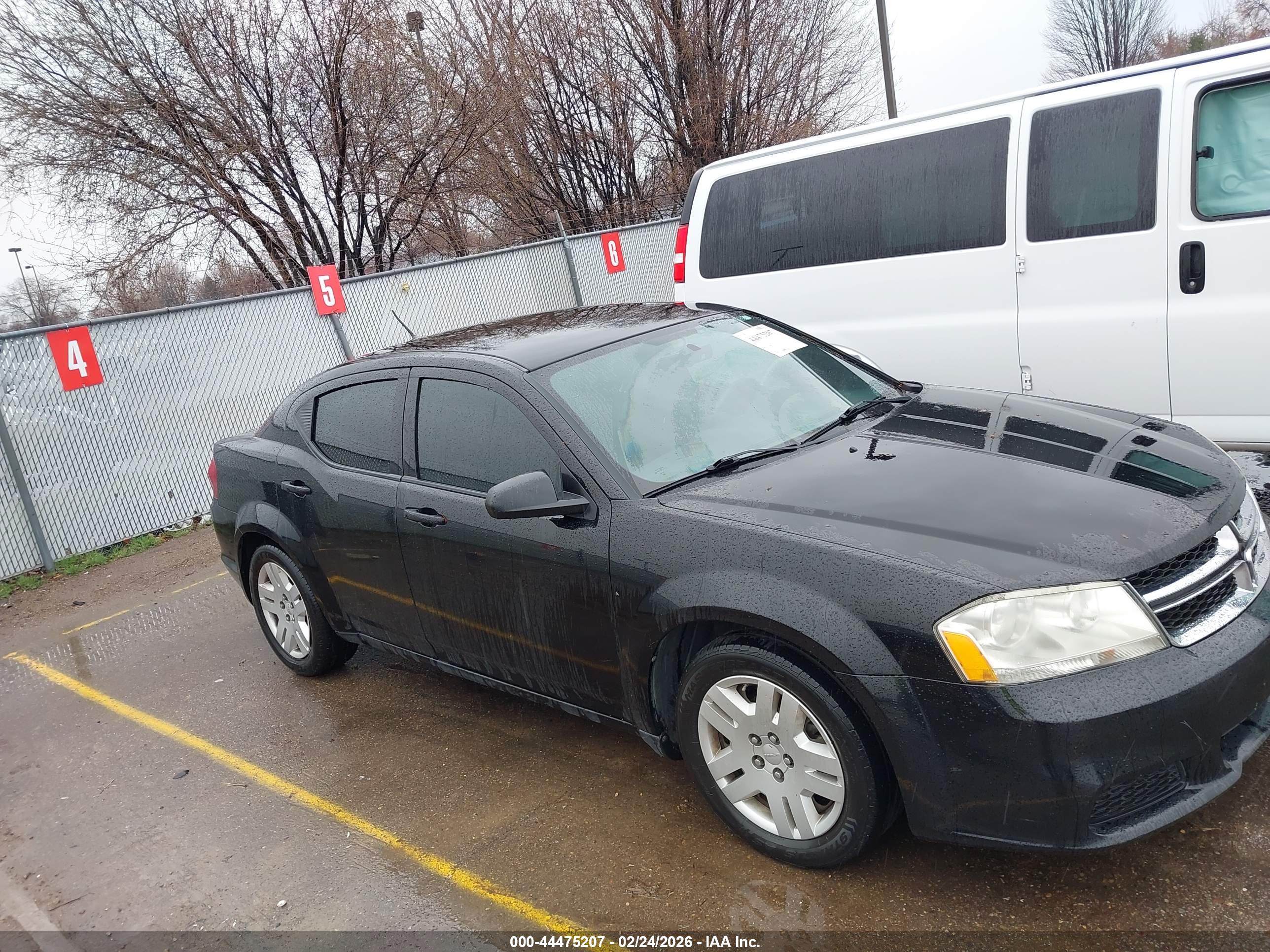 DODGE AVENGER image 6