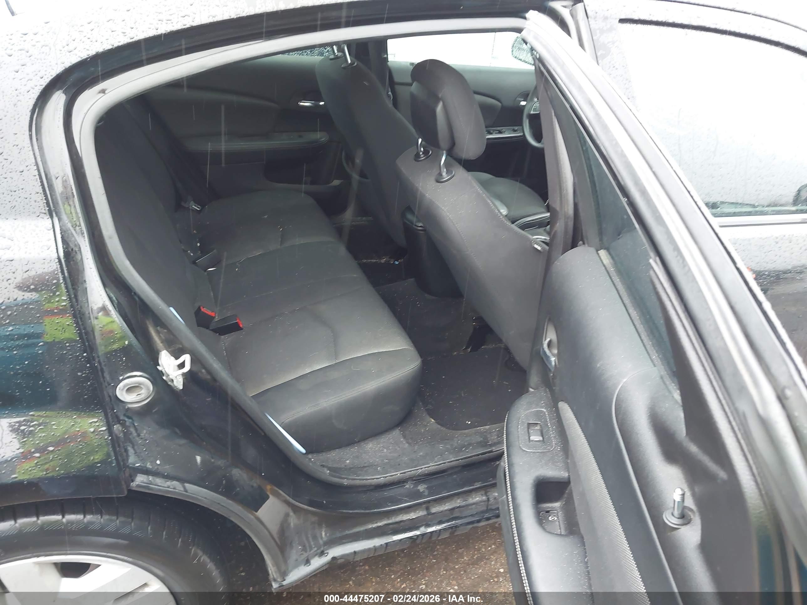 DODGE AVENGER image 8