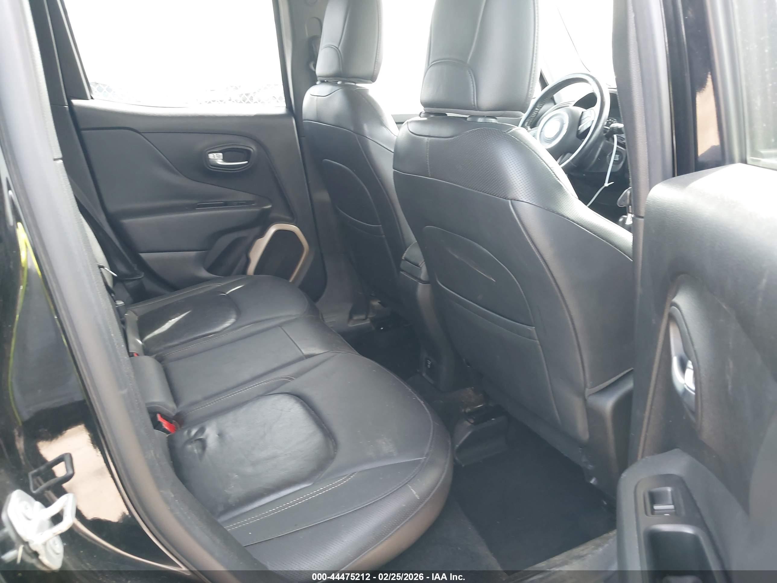 JEEP RENEGADE image 8