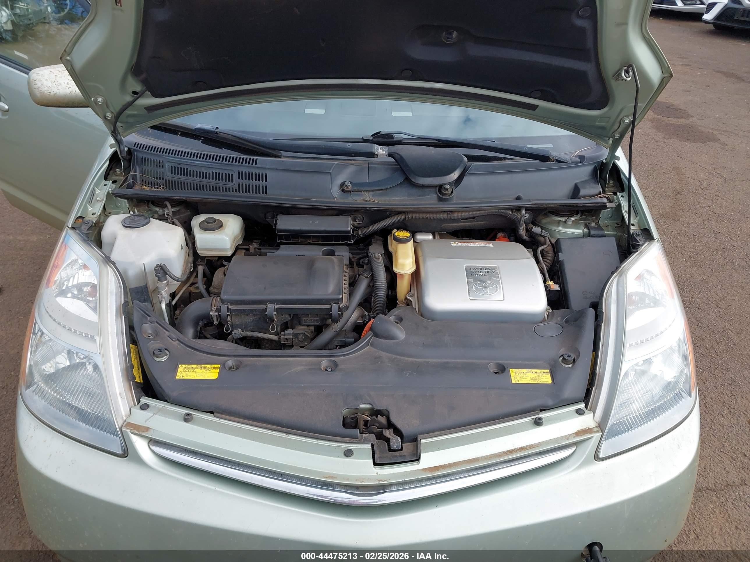TOYOTA PRIUS image 10