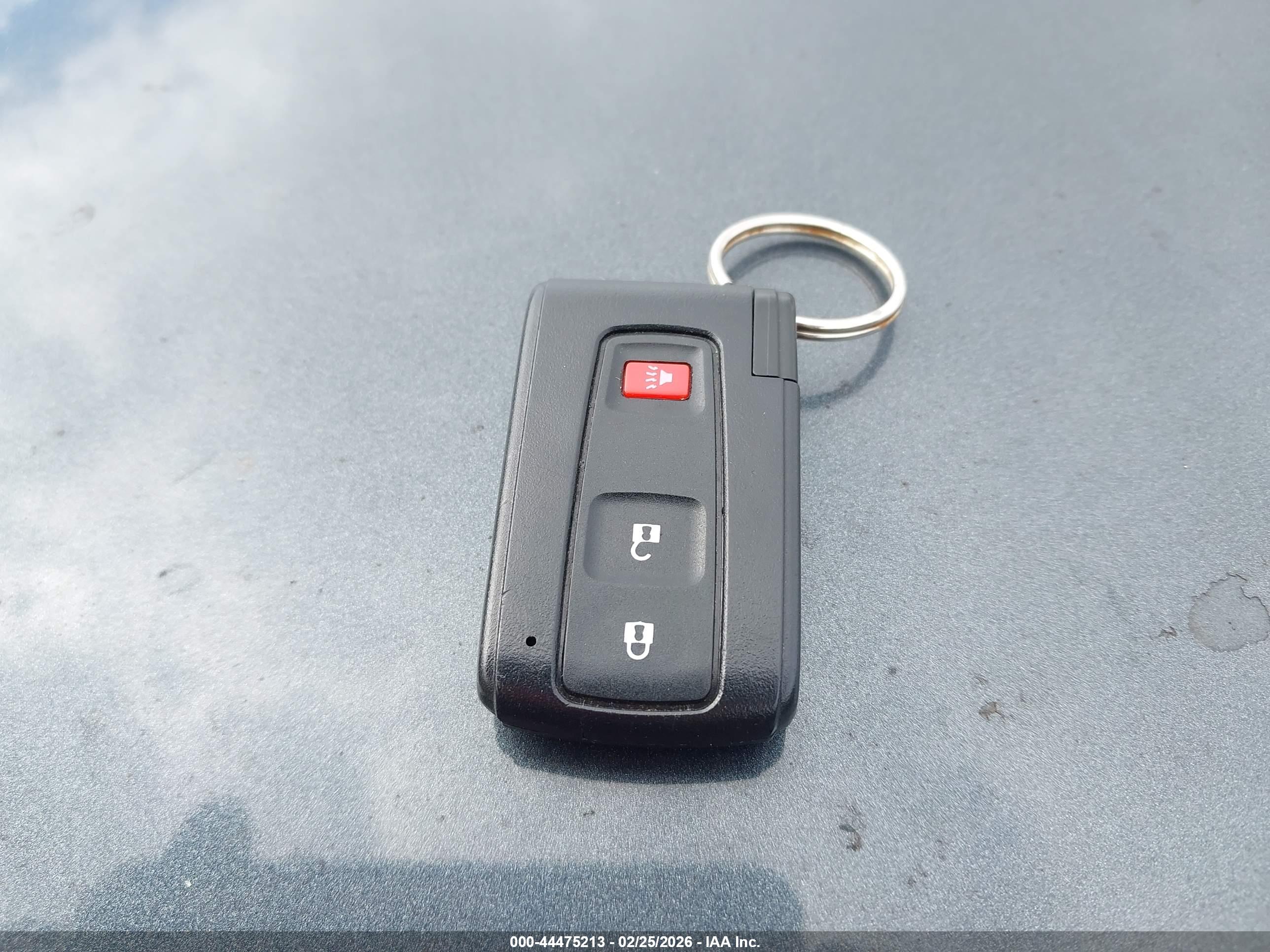 TOYOTA PRIUS image 11