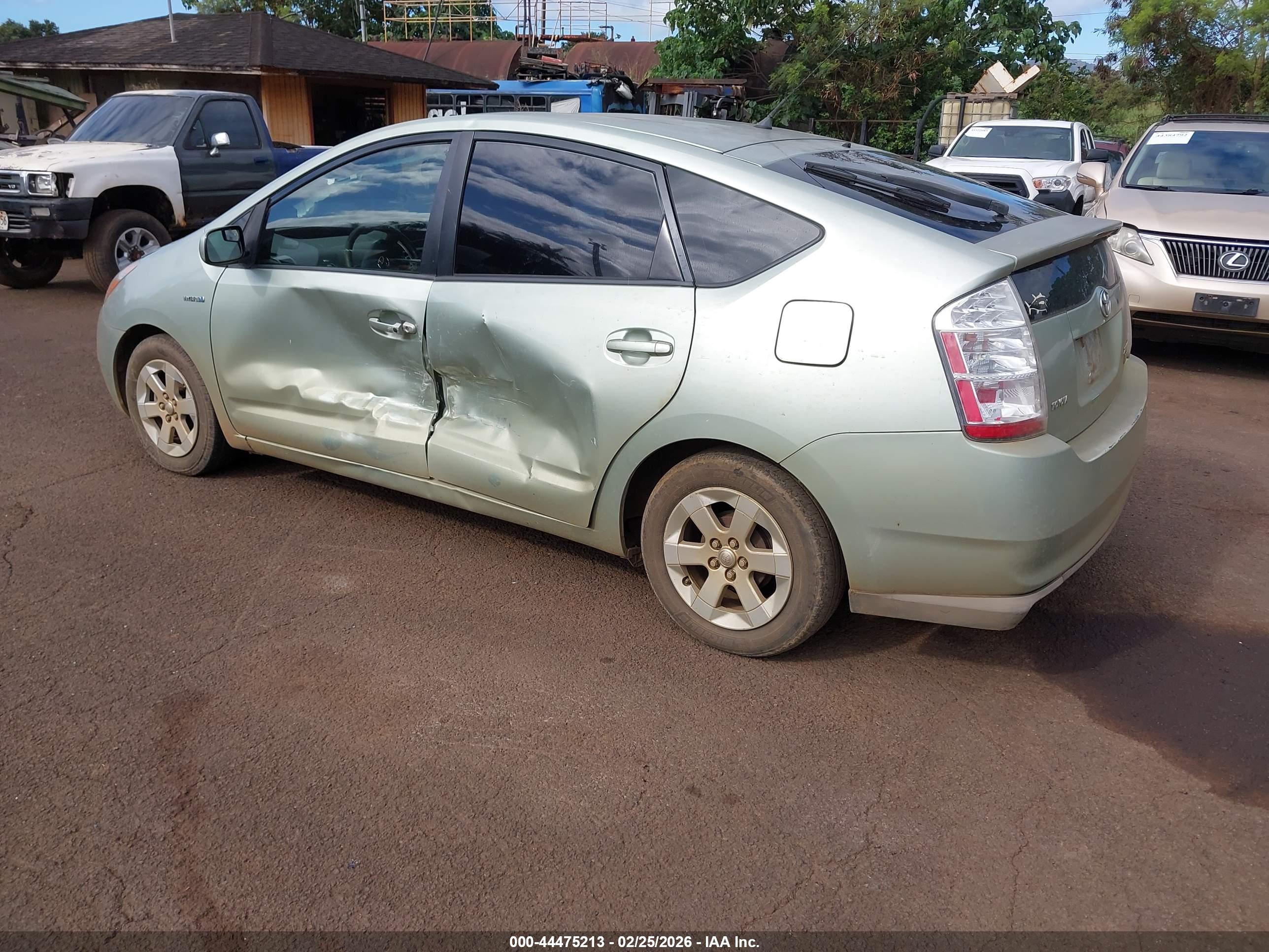 TOYOTA PRIUS image 3