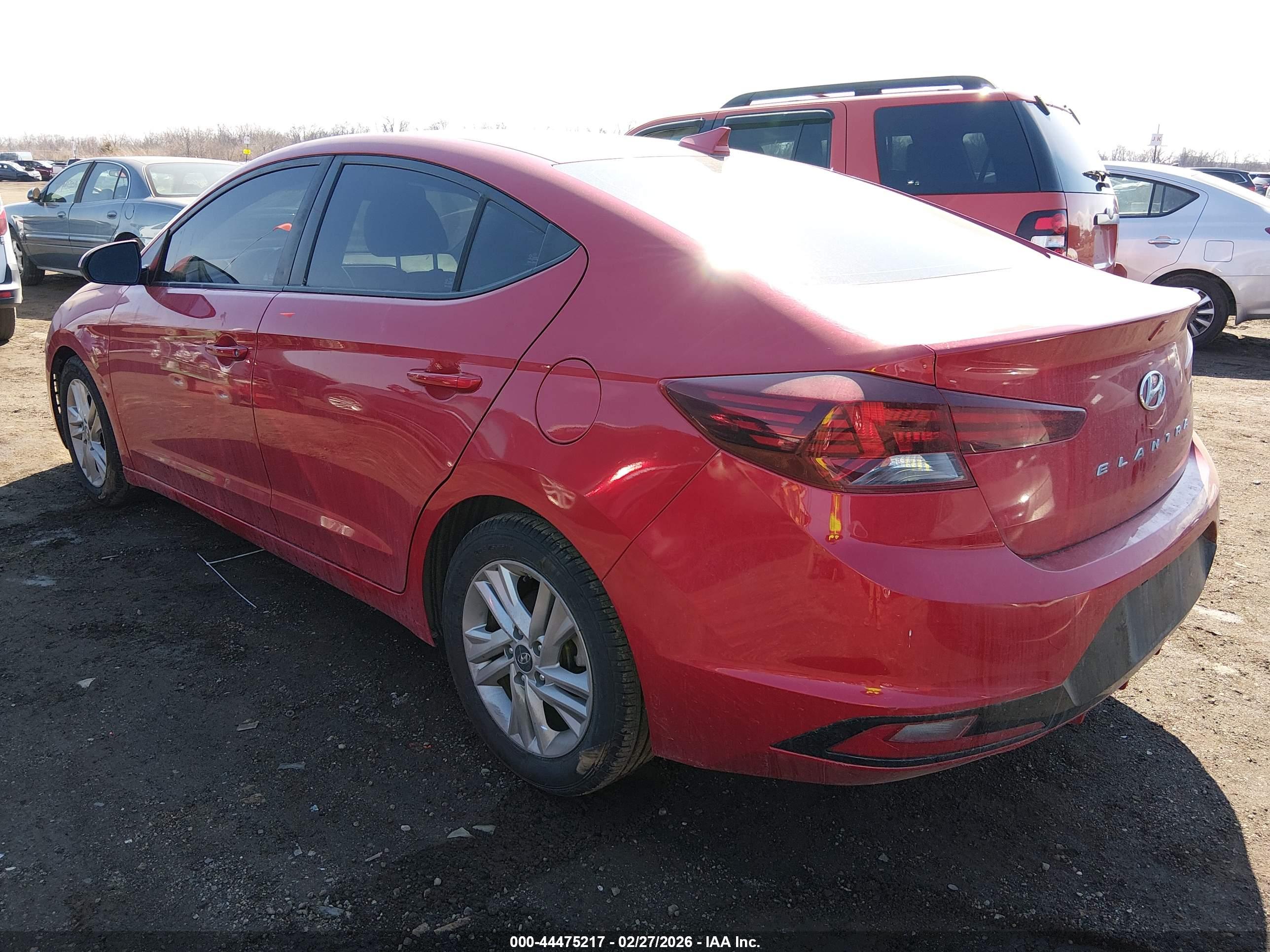 HYUNDAI ELANTRA image 3