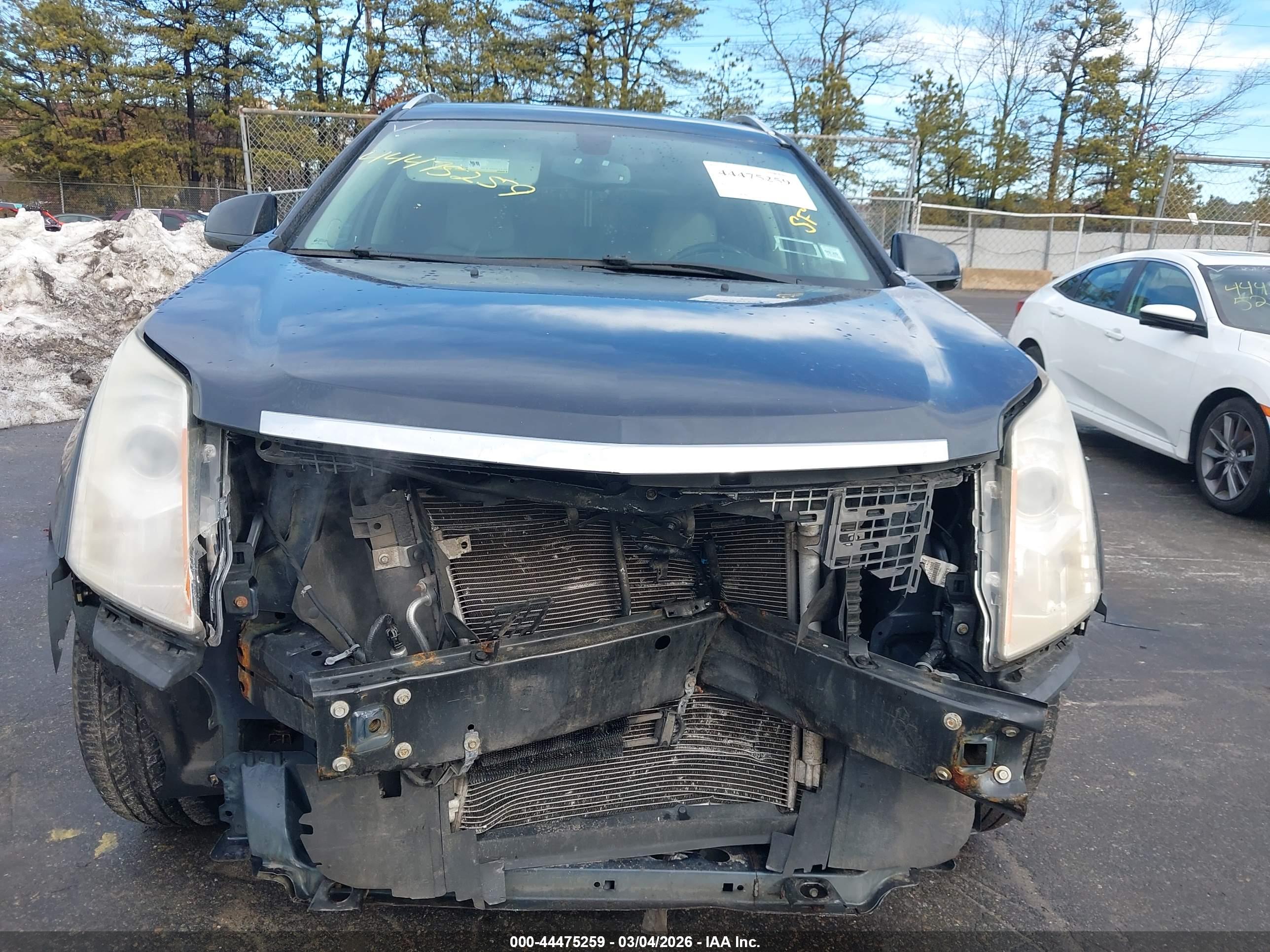 CADILLAC SRX image 6