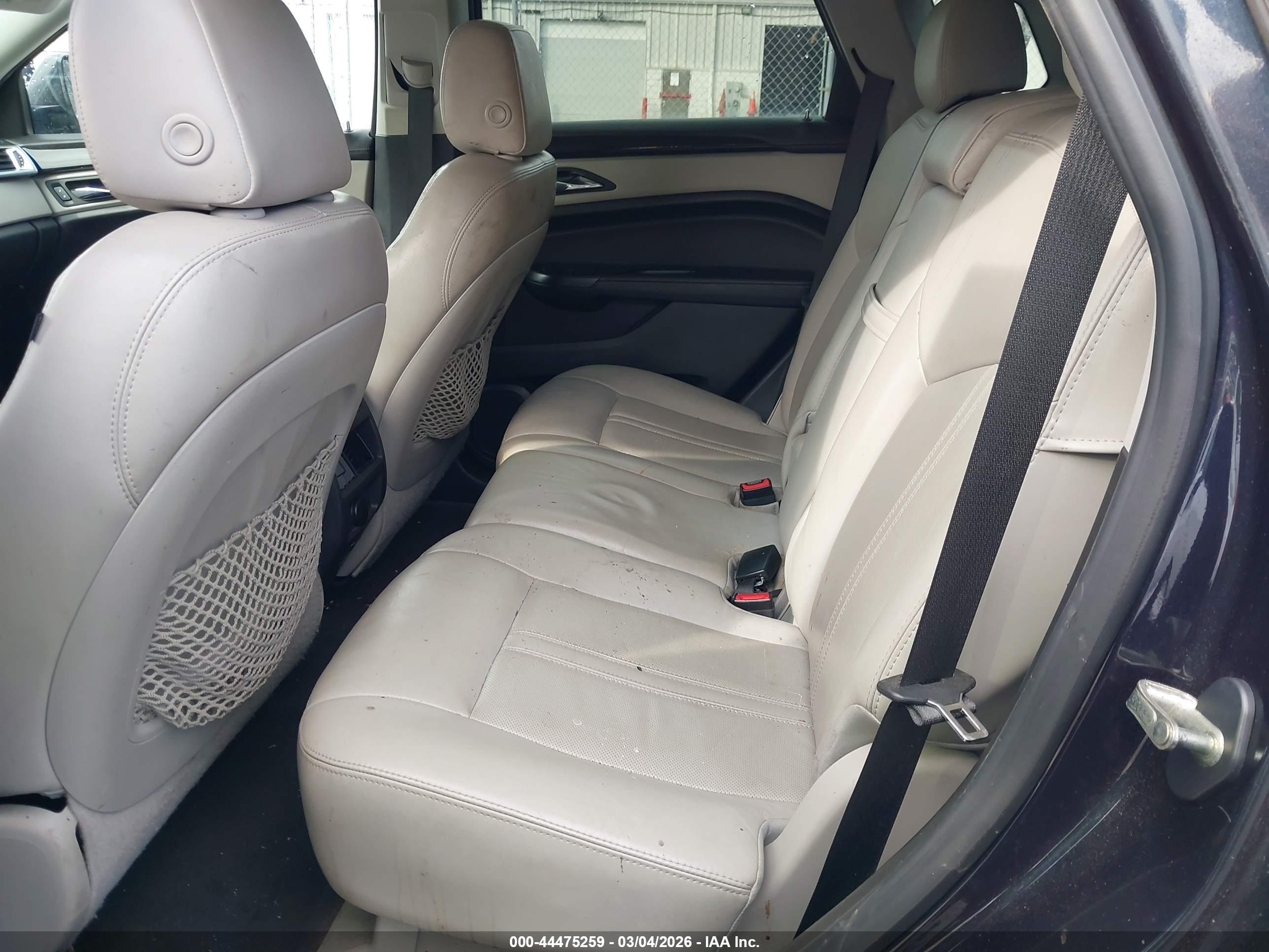 CADILLAC SRX image 8