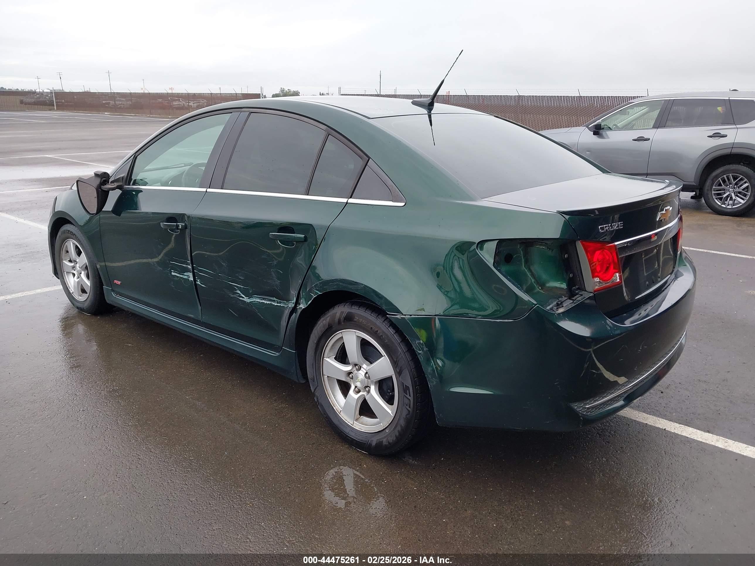 CHEVROLET CRUZE image 3